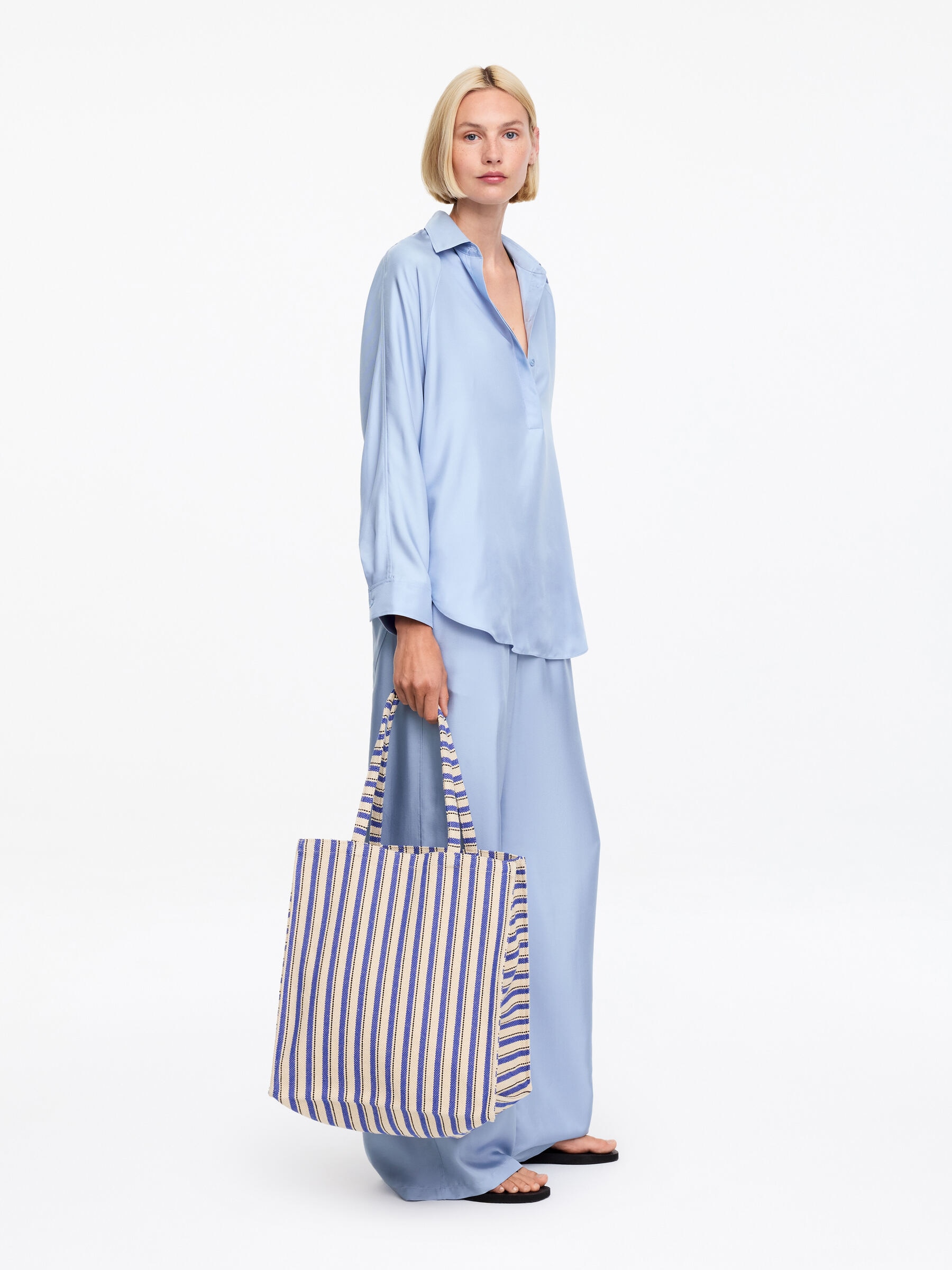 Silk Twill Shirt - Blue - Regular fit - Women - StillMedia/Lookbook - 4