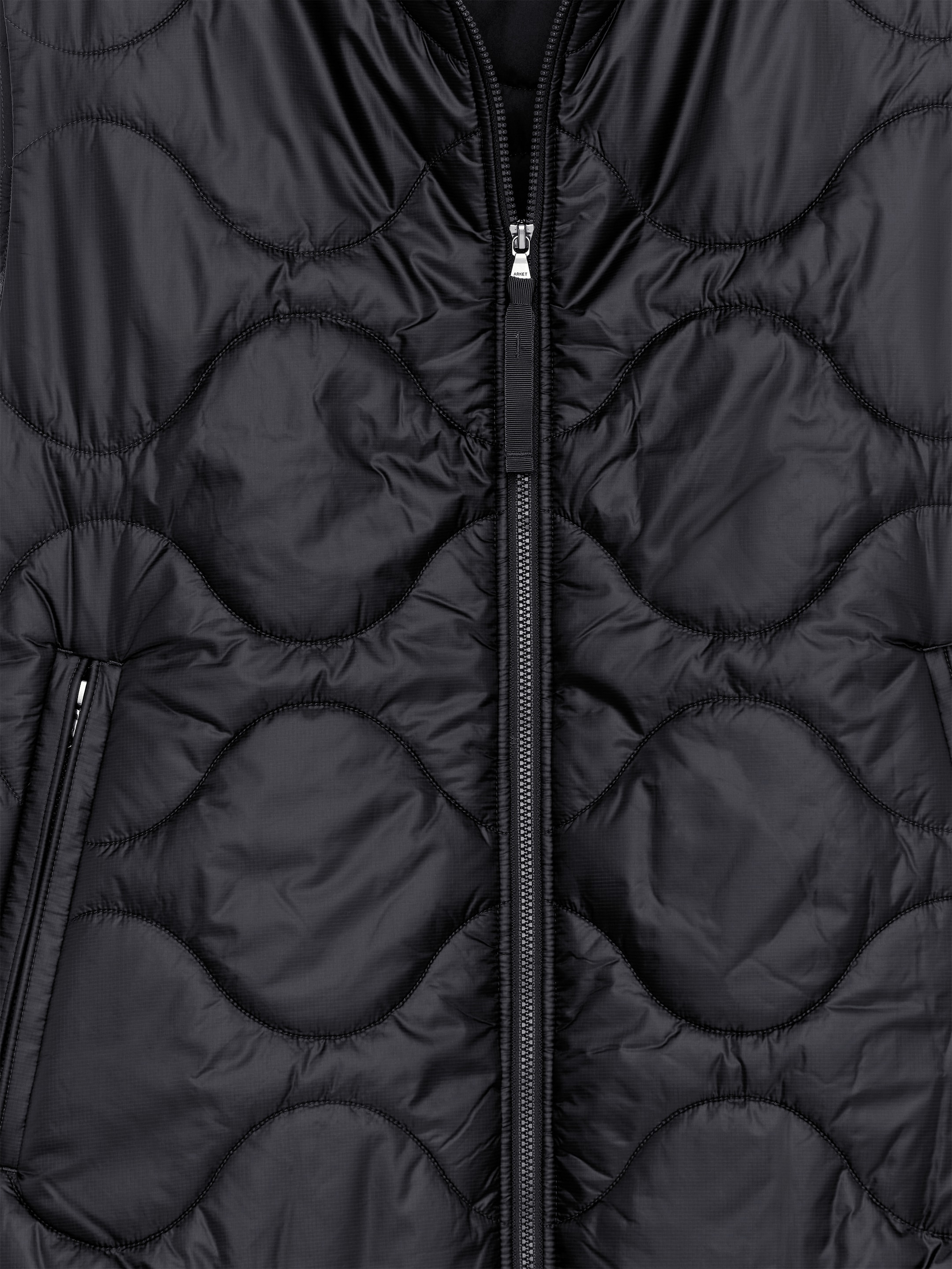 ARKE ACTIVE Padded Vest - Black - Regular fit - Men - StillMedia/DescriptiveDetail - 1