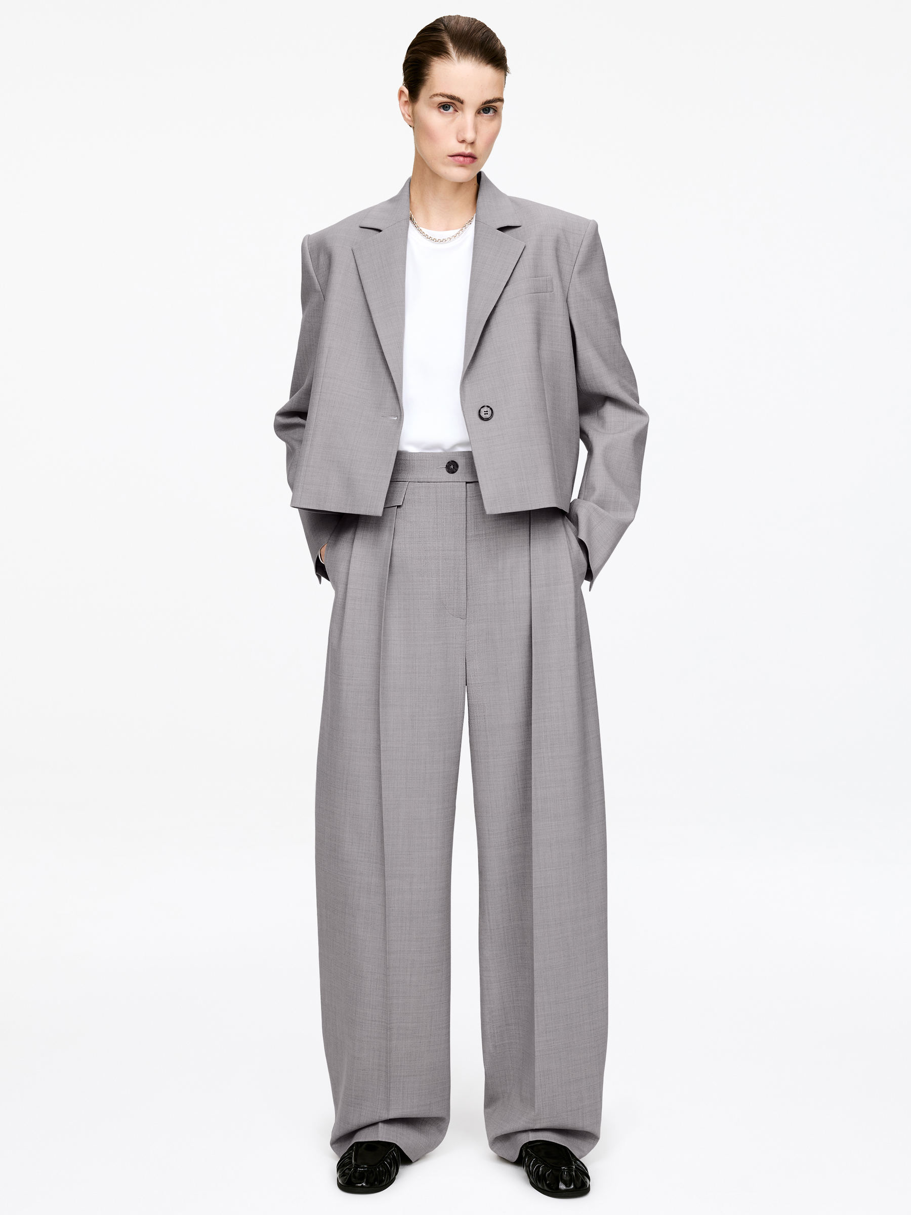 Relaxed Tailored Trousers - Light Grey - Relaxed fit - Women - StillMedia/Lookbook - 4
