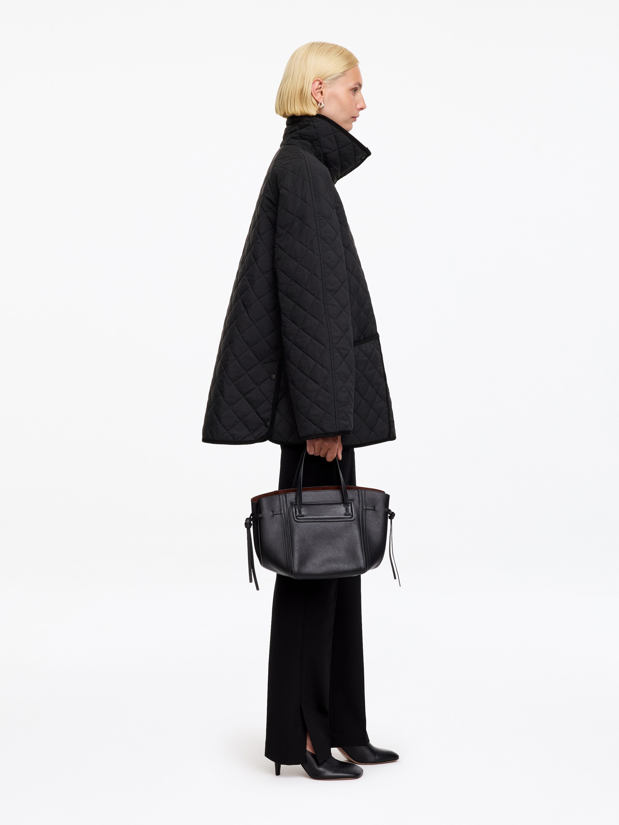 Lockere Steppjacke - Schwarz - Oversize - Damen - StillMedia/Lookbook - 3