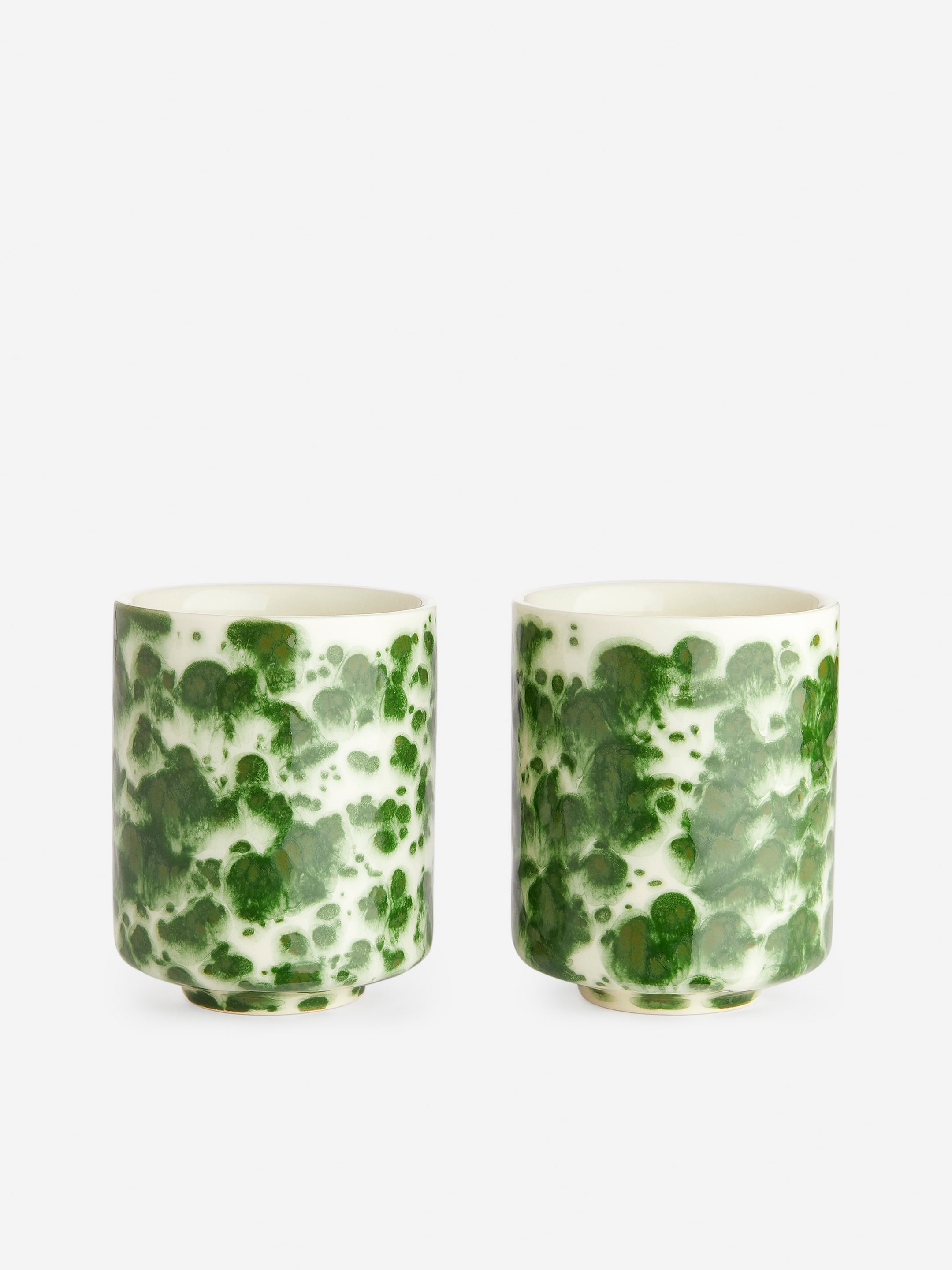 Vis større bilde: Stoneware Cups Set of 2 - Off-white/grønn - Home All | H&M NO 1