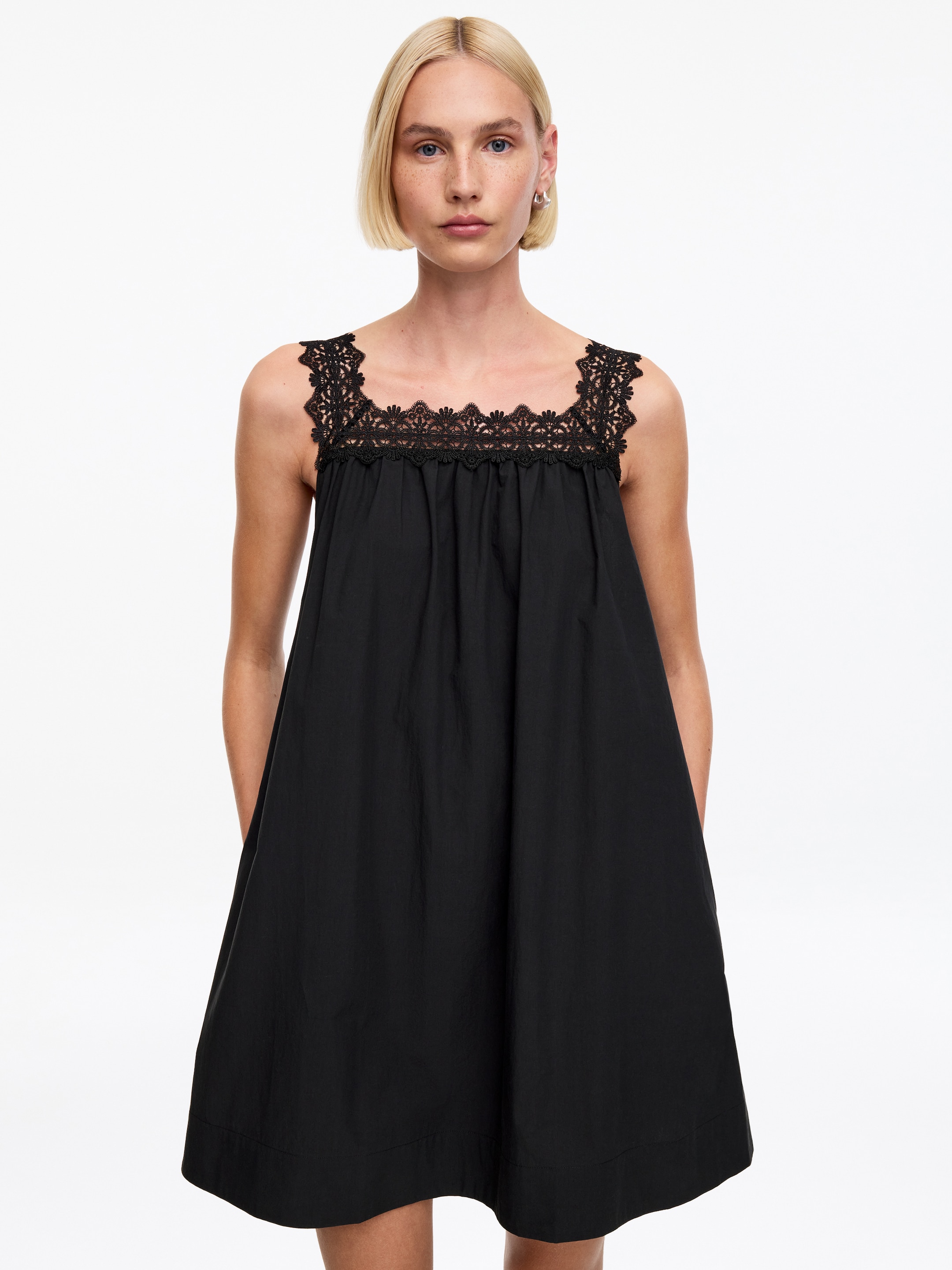 Vestido de algodón con ribete de encaje - Negro - Corte holgado - Women - StillMedia/Lookbook - 5