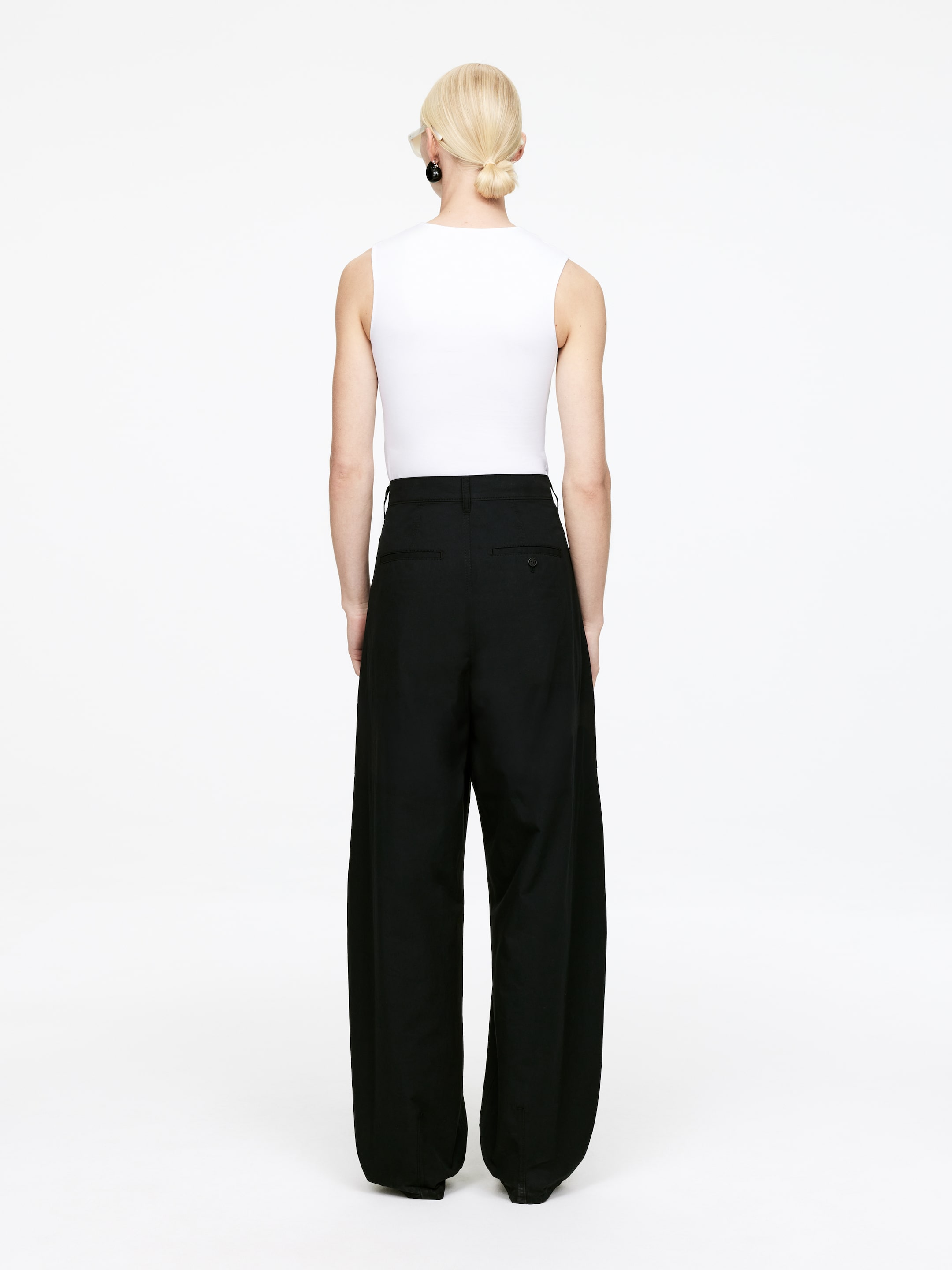 Grösseres Bild ansehen: Ärmelloser Body - Weiß - DAMEN | H&M CH 3