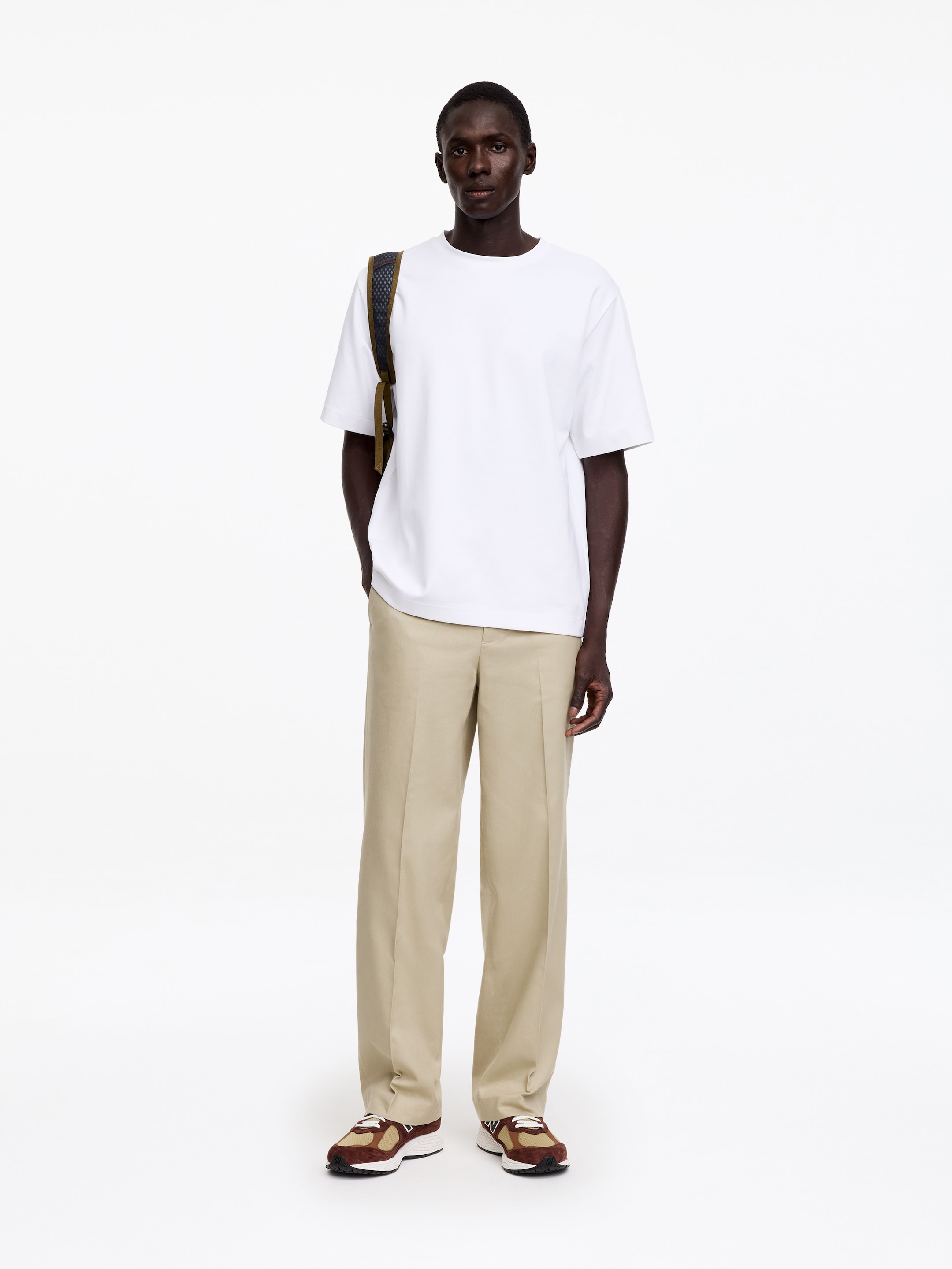 Vida byxor i bomull och linne - Mullvadsgrå - Regular fit - men - StillMedia/Lookbook - 7