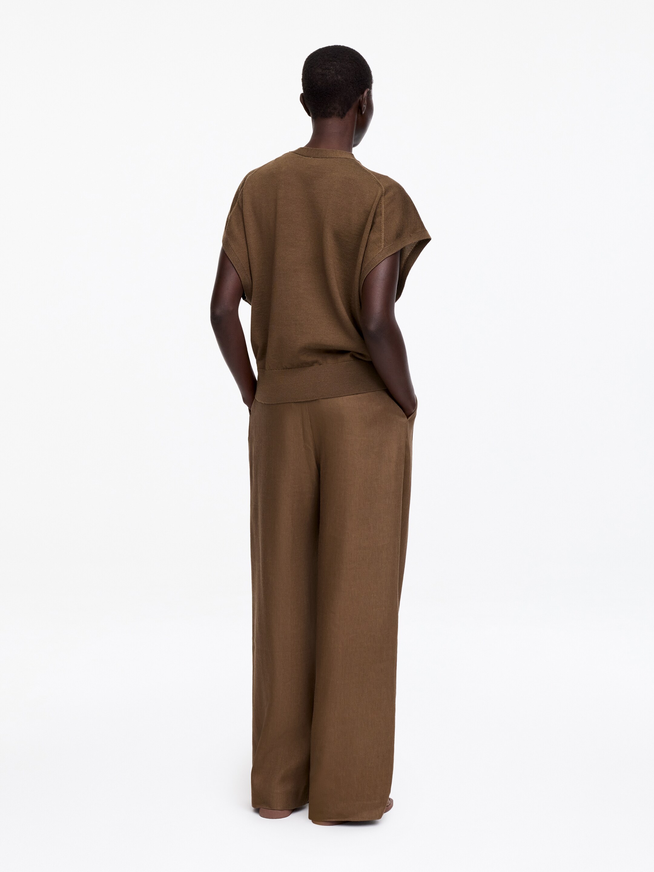 Weste aus Merinowolle - Braun - Loose Fit - Damen - StillMedia/Lookbook - 5