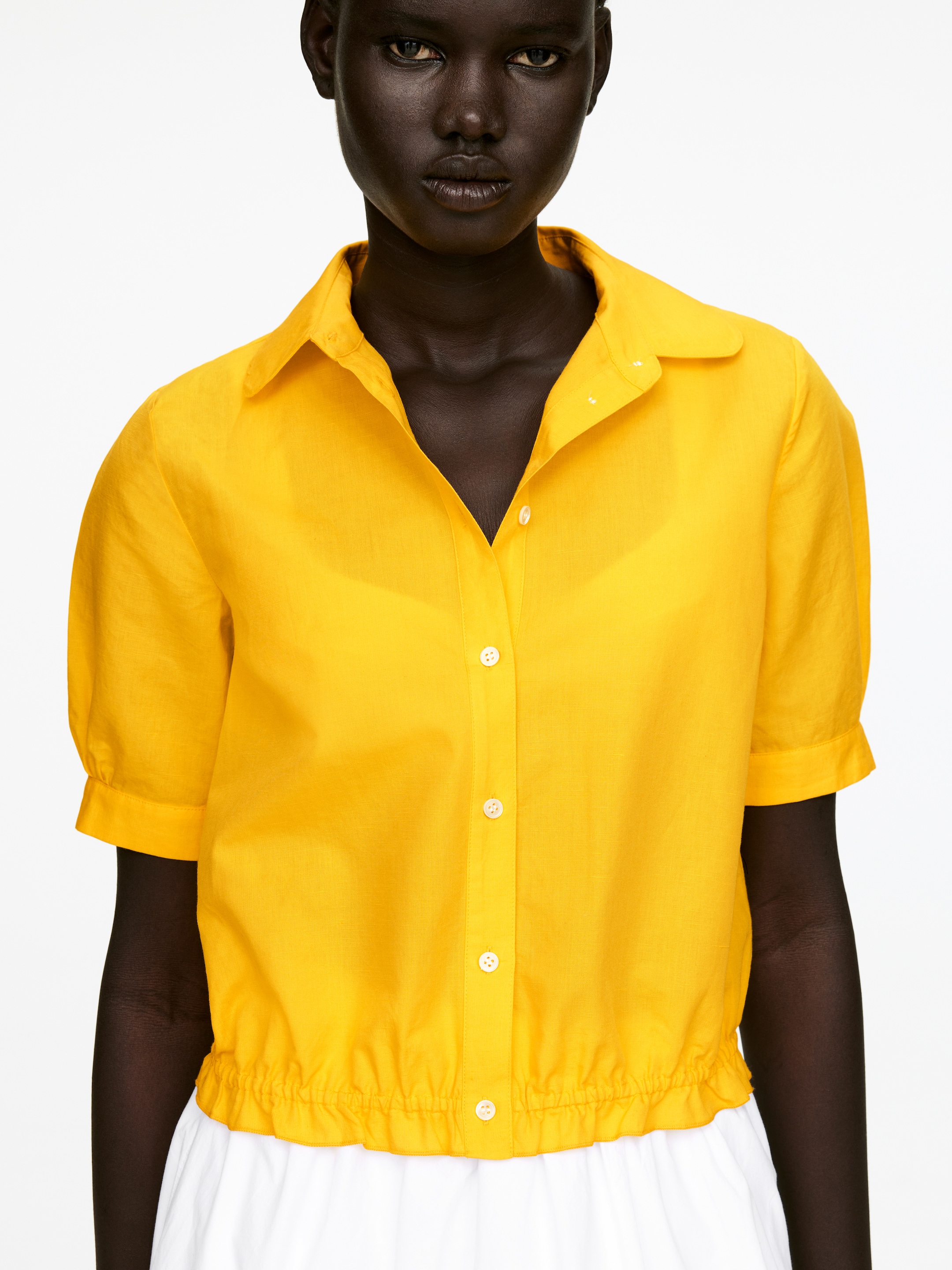 Zobrazit větší obrázek: Halenka s kulatým límcem - Yellow - ŽENY | H&M CZ 3