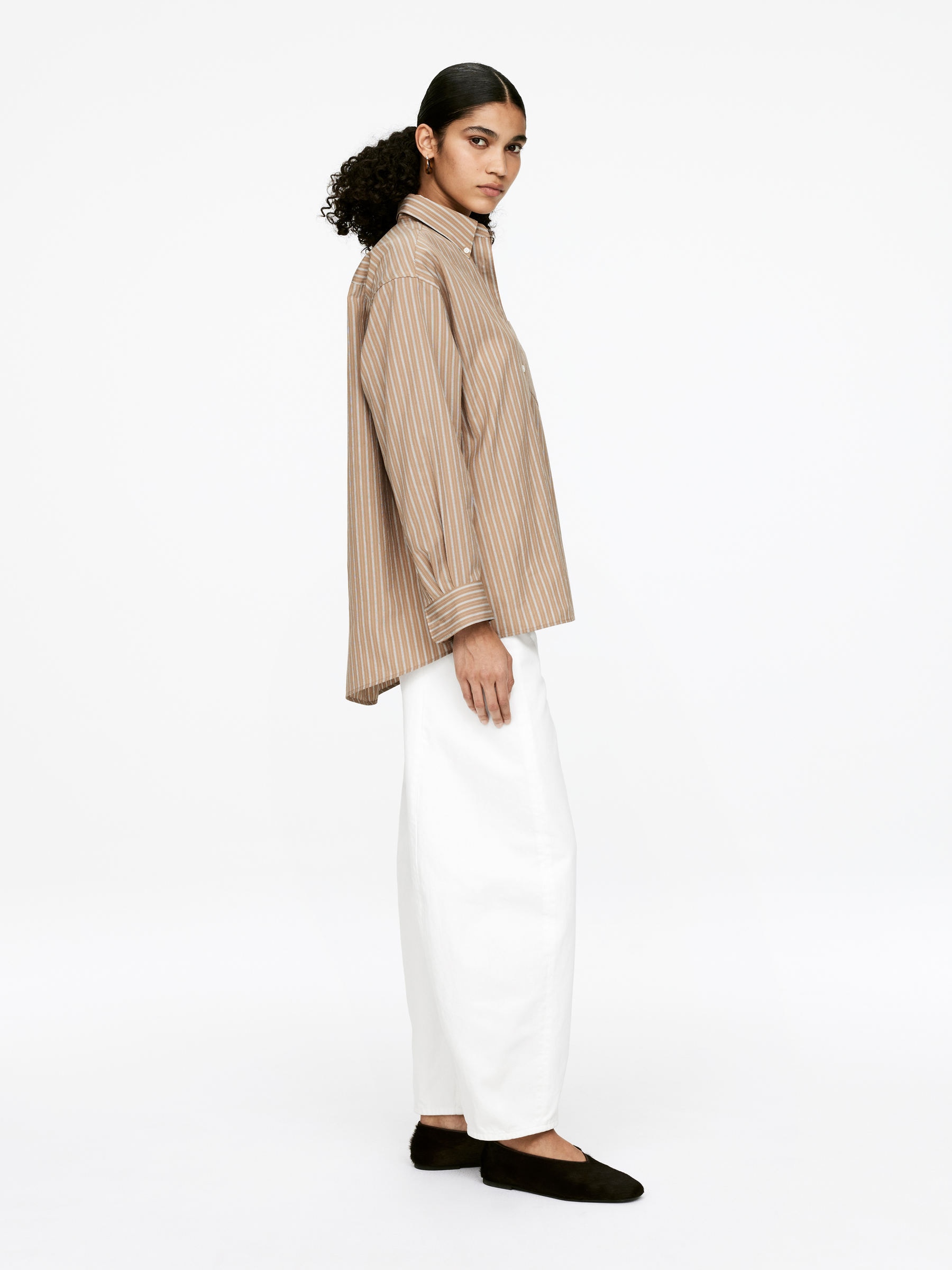 Chemise en coton et soie - Beige/Rayures - Oversized - Femme - StillMedia/Lookbook - 5