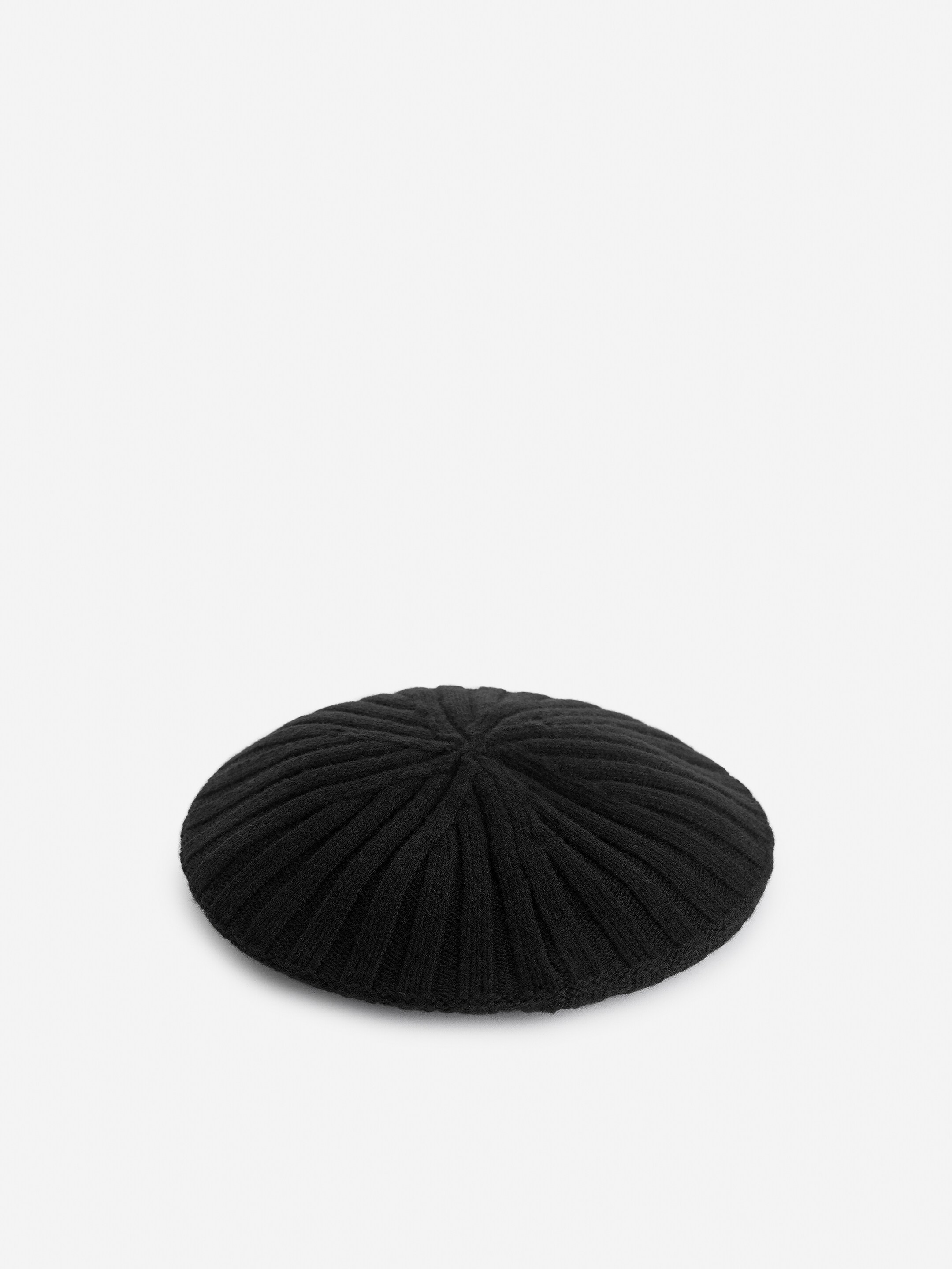 Zobacz większy obraz: Prążkowany beret wełniany - Czarny - ONA | H&M PL 1