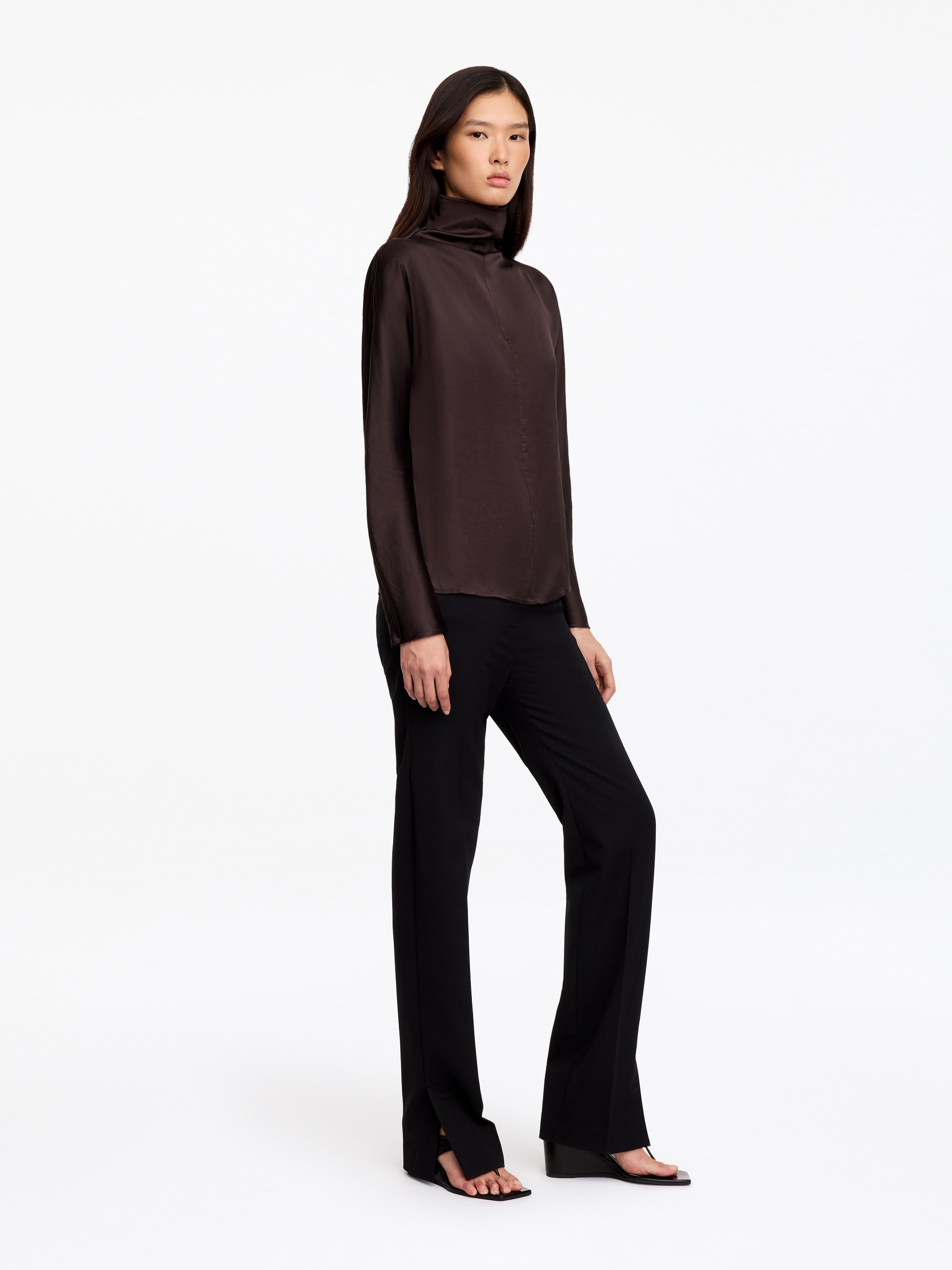 Rib Mock-Neck Top – Brown – ARKET EU