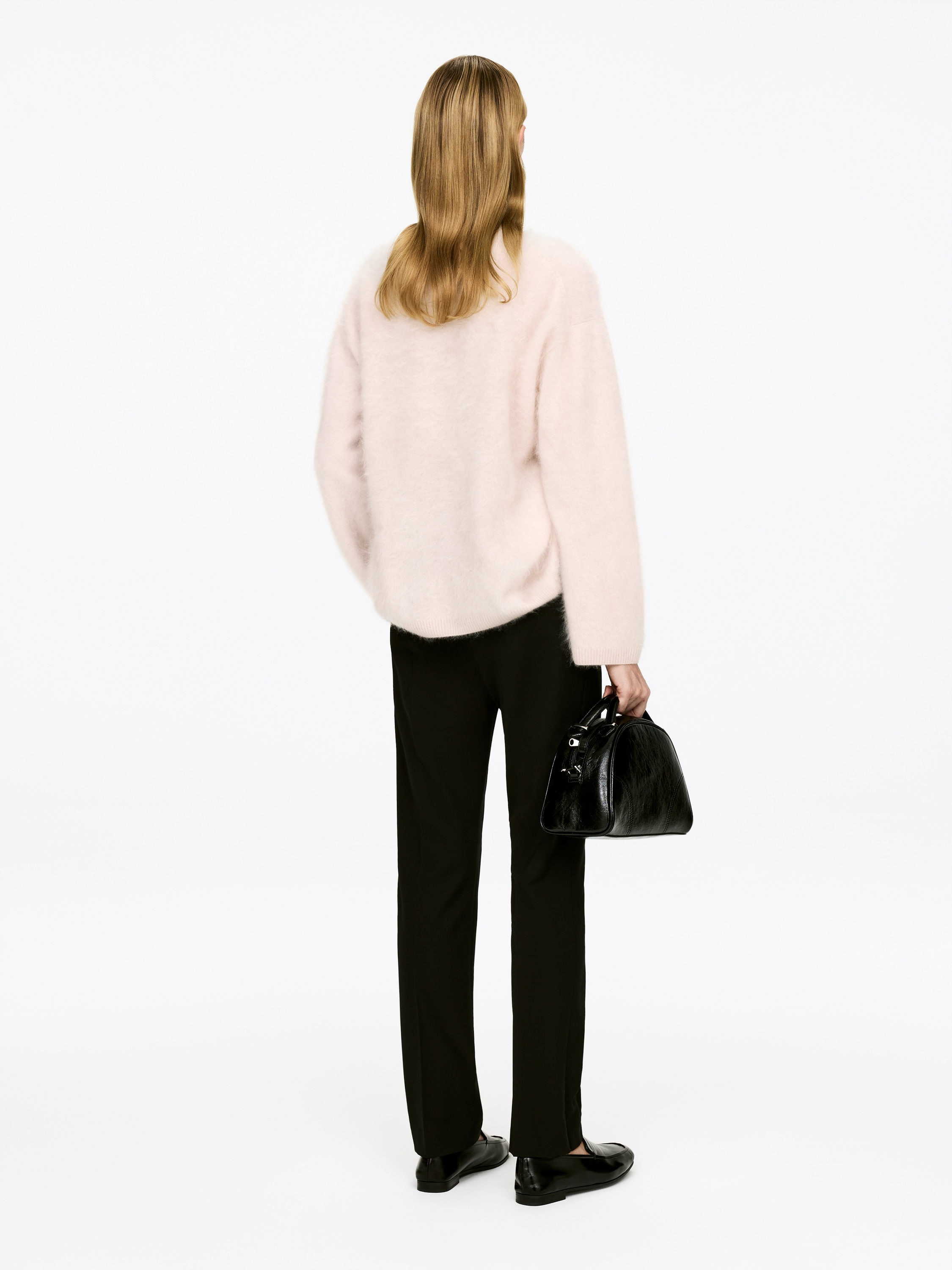 Pure Brushed-Cashmere Jumper​ - Dusty Pink - Loose fit - Women - StillMedia/Lookbook - 3