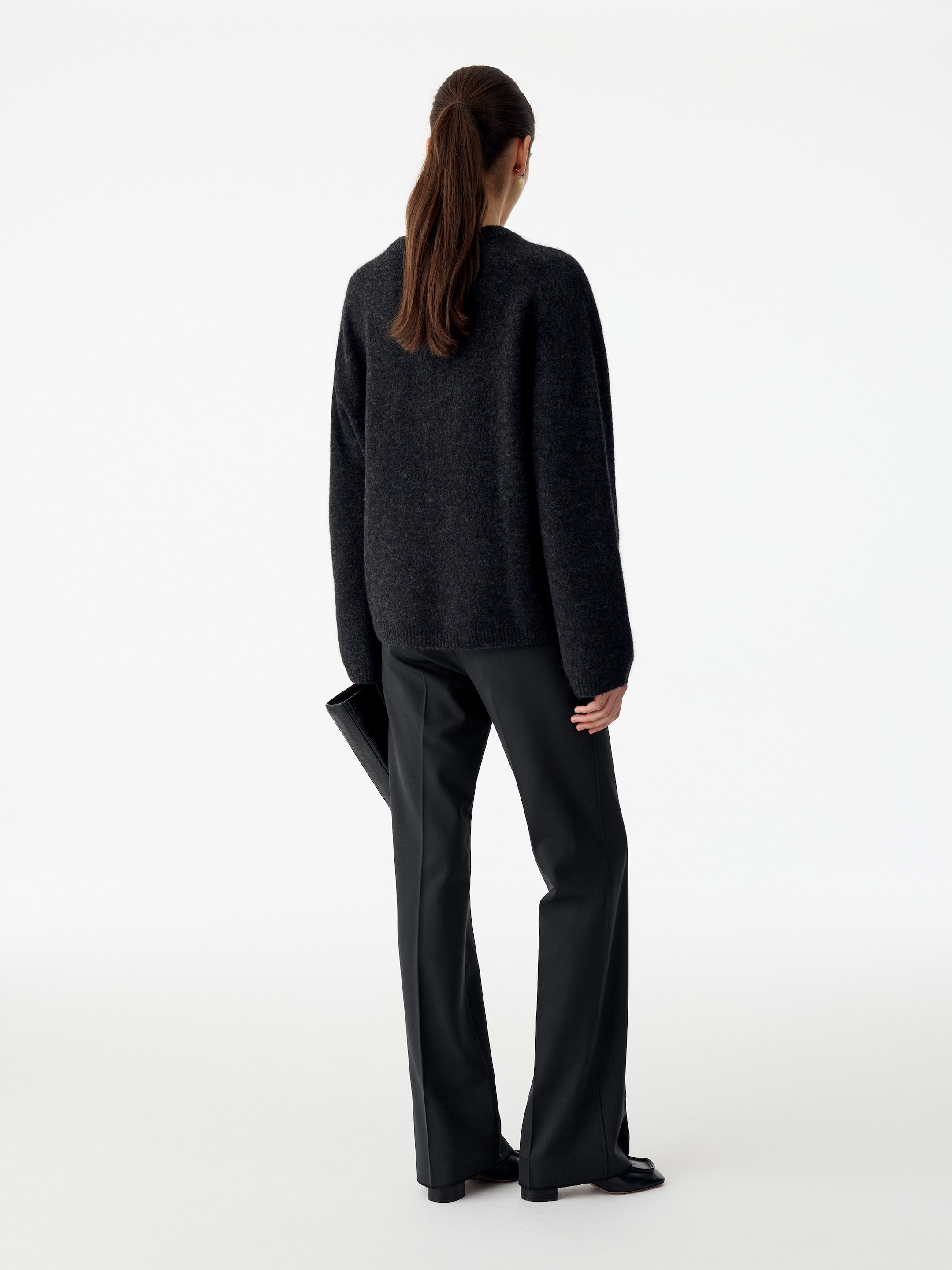 Rozszerzane eleganckie spodnie - Czarny - Wąski fason - women - StillMedia/Lookbook - 9