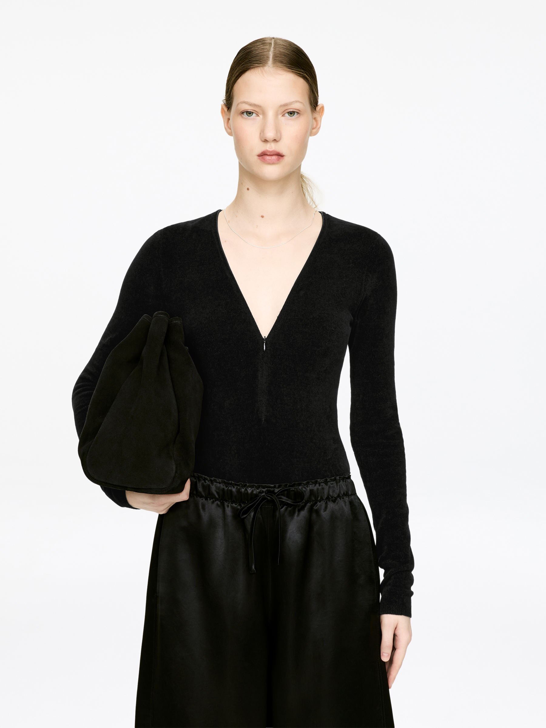 Velvet Bodysuit - Black - Slim fit - Women - StillMedia/Lookbook - 3