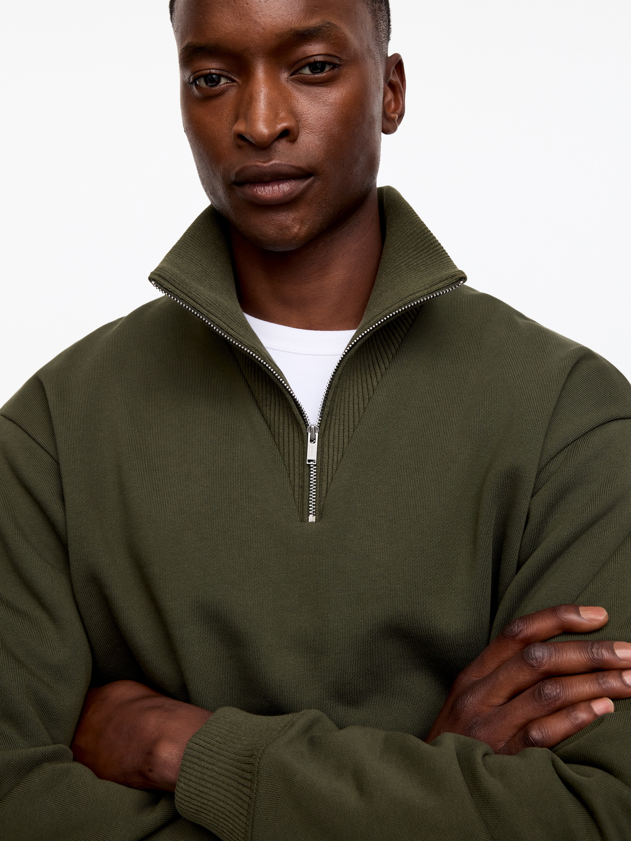Sweatshirt mit kurzem Reißverschluss - Dunkles Khaki - Regular Fit - men - StillMedia/Lookbook - 5