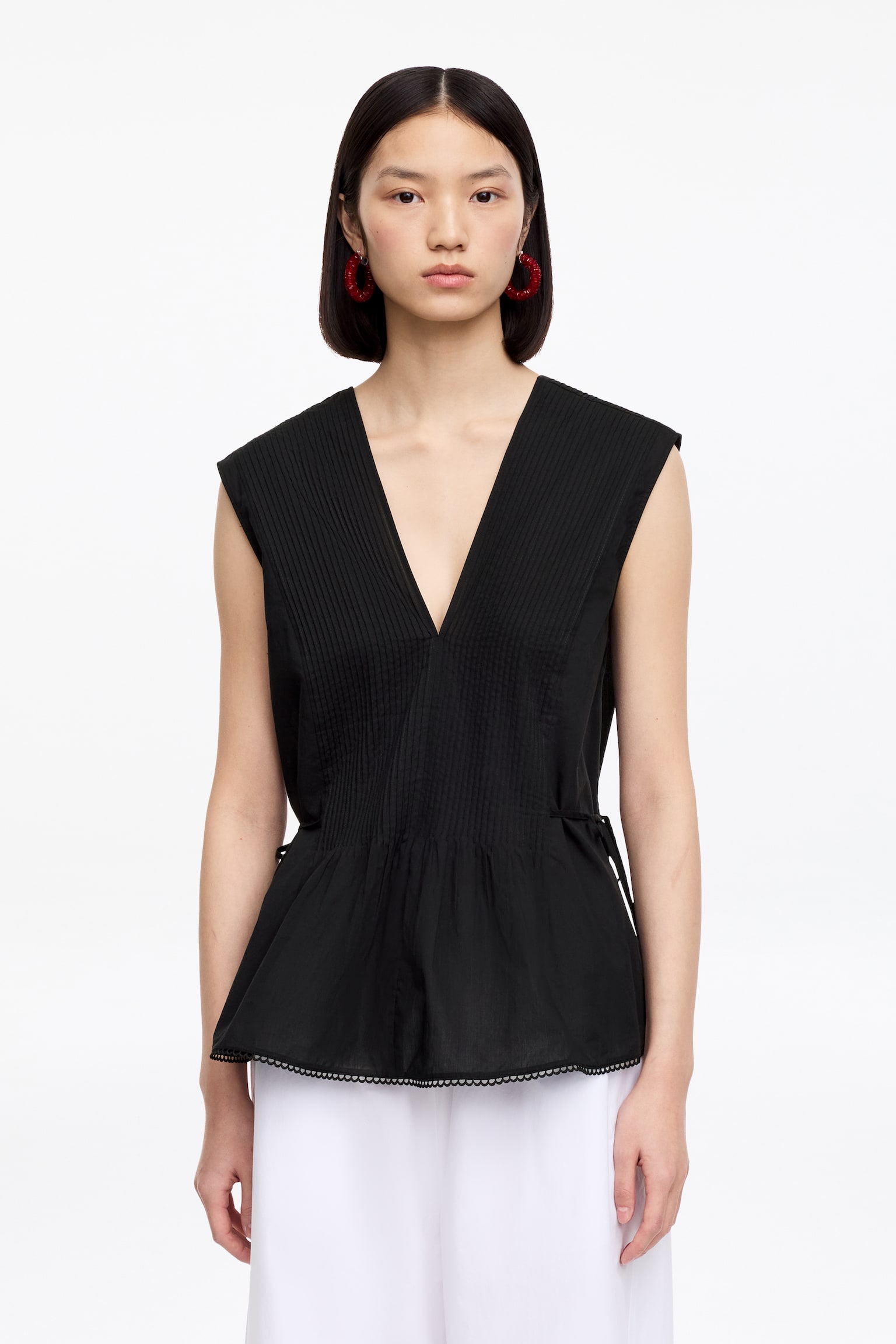 Top z zaszewkami - Czarny/Biały - 1