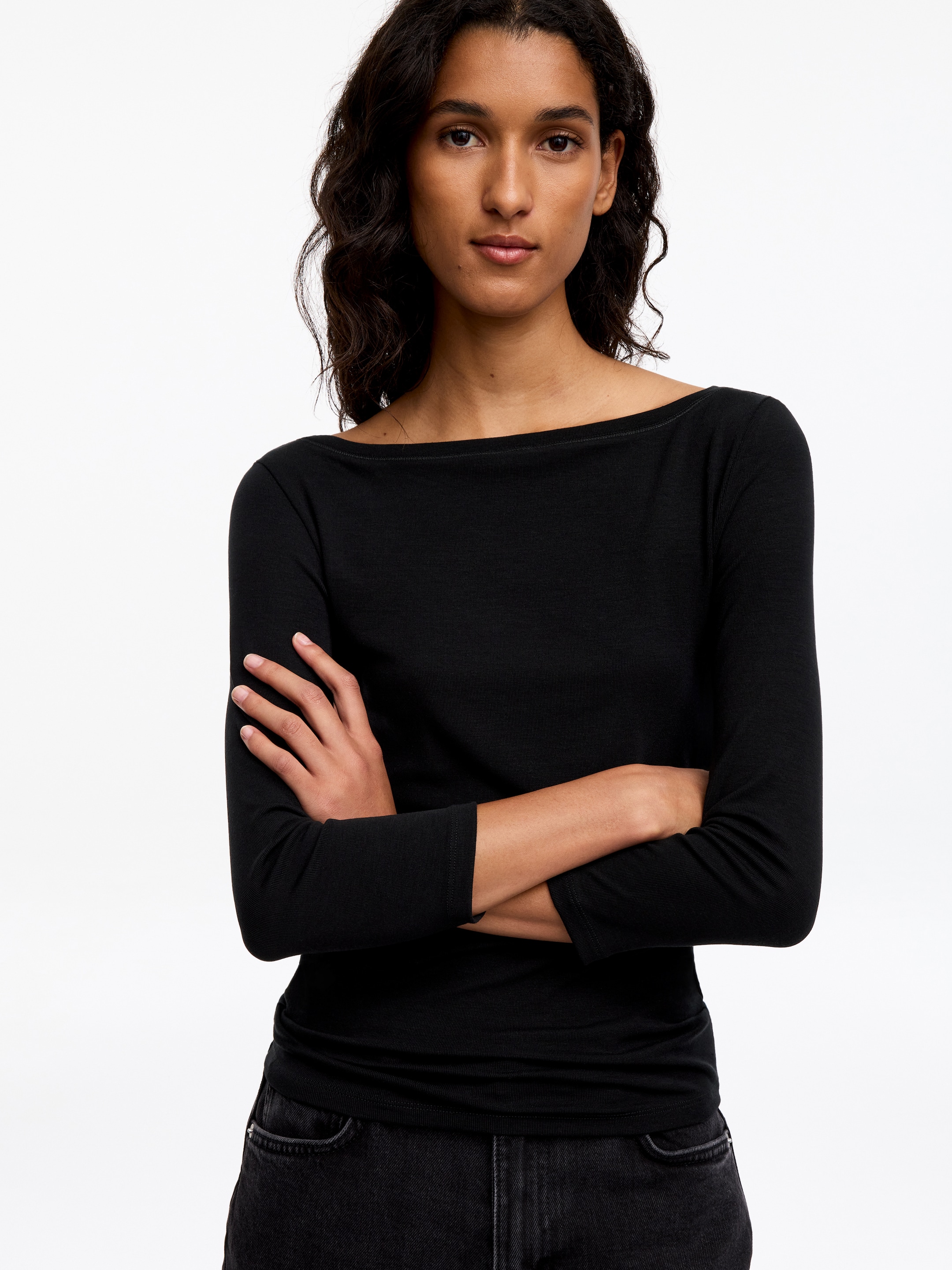 Top z dekoltem w łódkę - Czarny - Wąski fason - women - StillMedia/Lookbook - 5