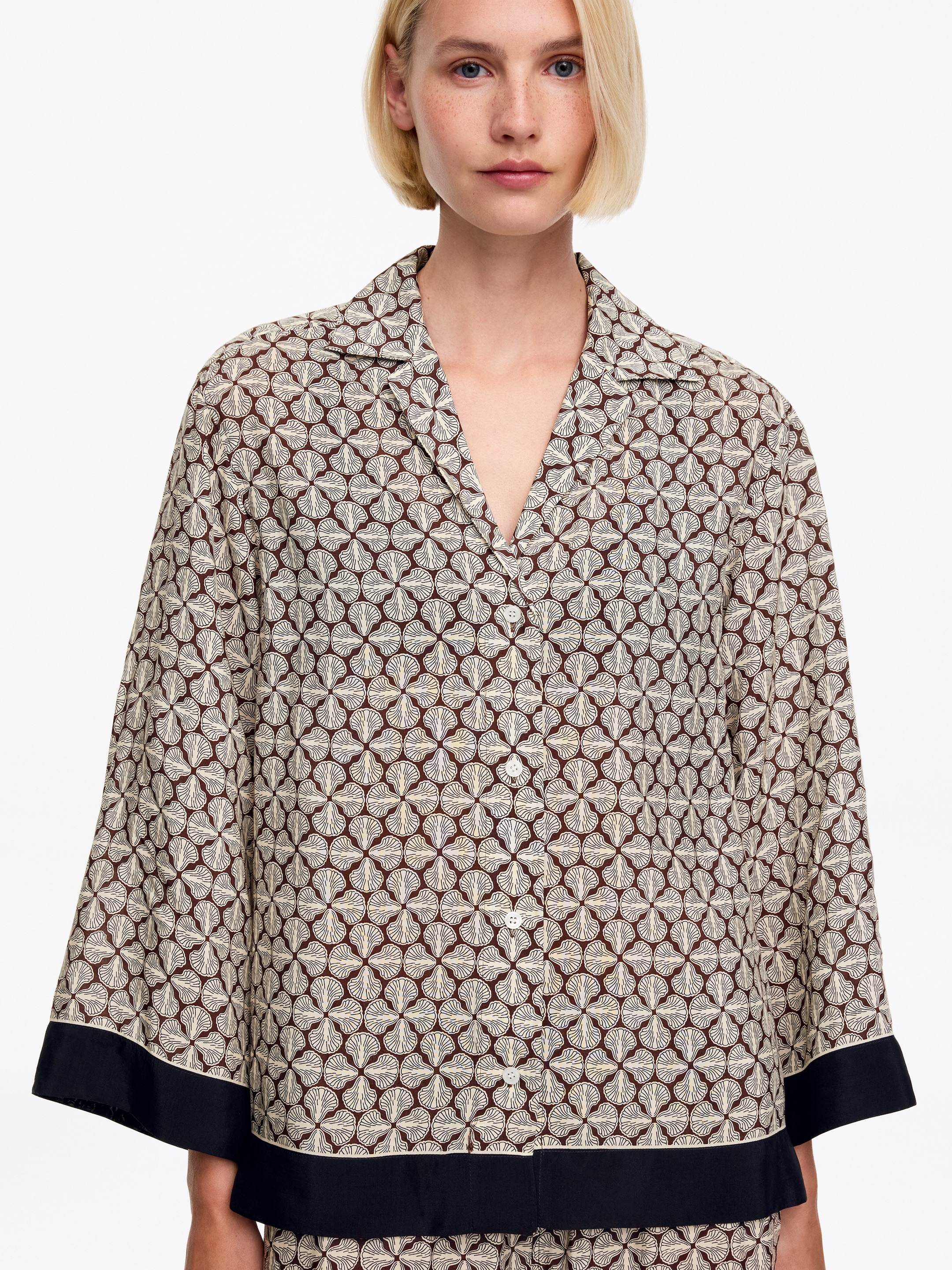 Chemise à col cubain en lyocell mélangé - Rouge foncé - Regular fit - Femme - StillMedia/Lookbook - 5