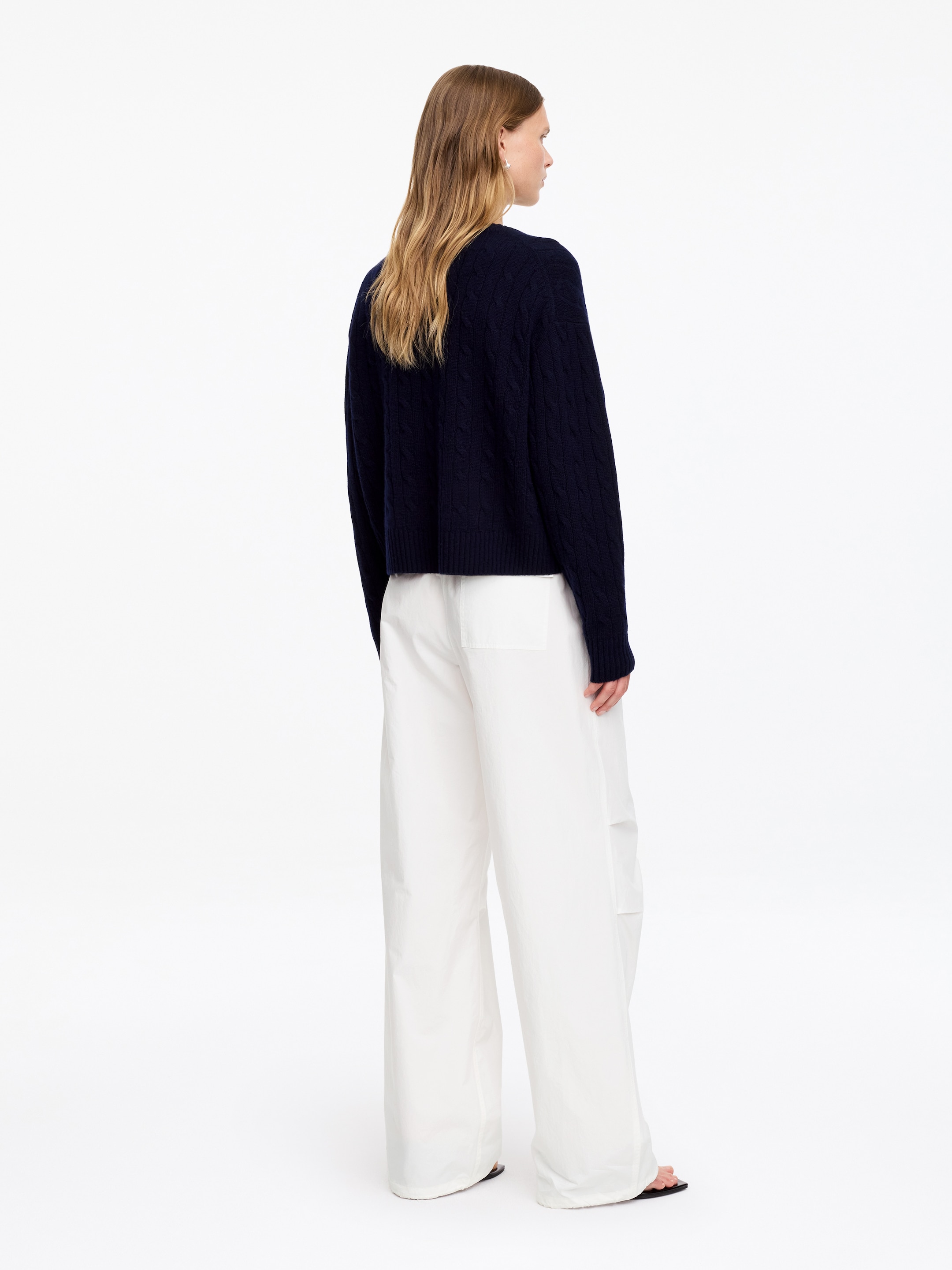 Cotton Pleat-Knee Trousers - White - Relaxed fit - Women - StillMedia/Lookbook - 4