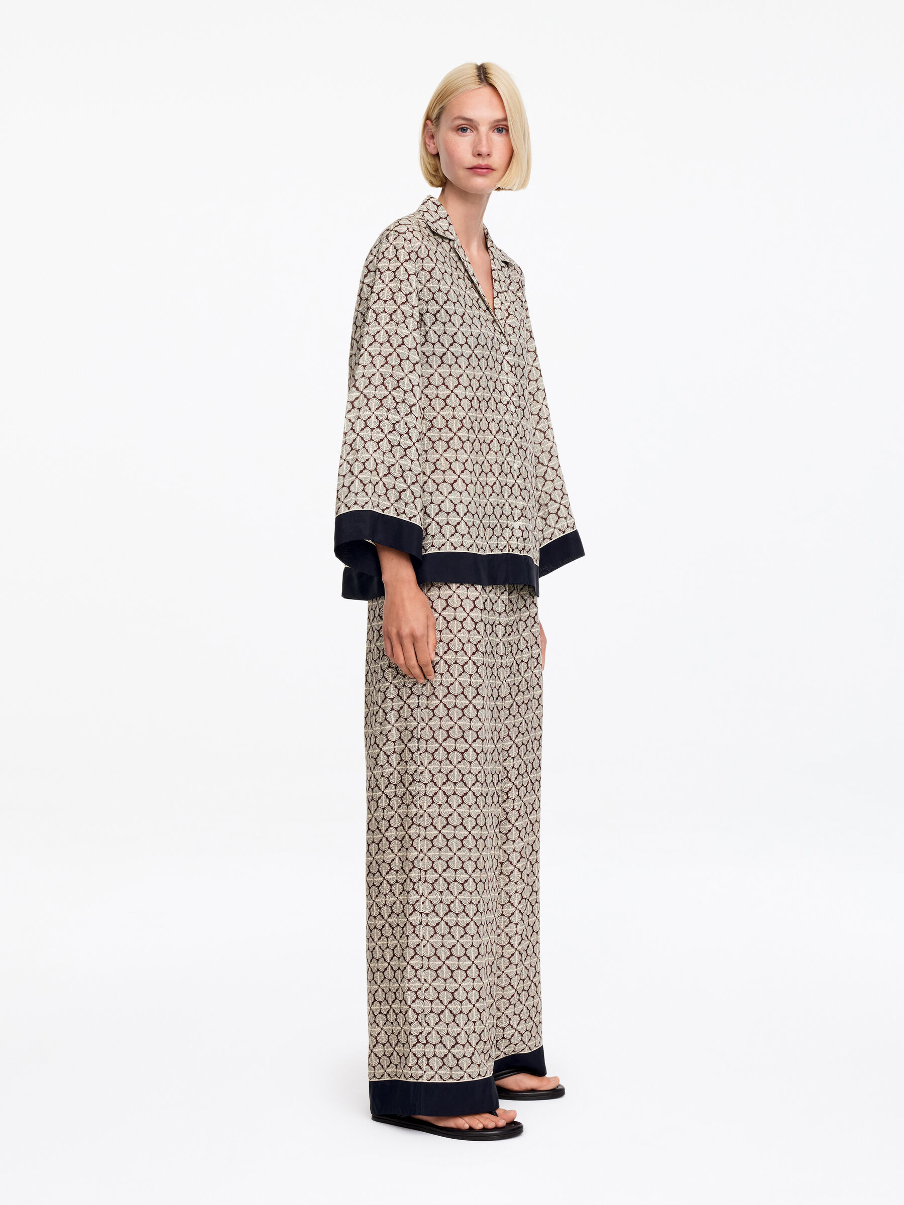 Hemd aus Lyocell-Mischung mit kubanischem Kragen - Dunkelrot - Regular Fit - Damen - StillMedia/Lookbook - 4