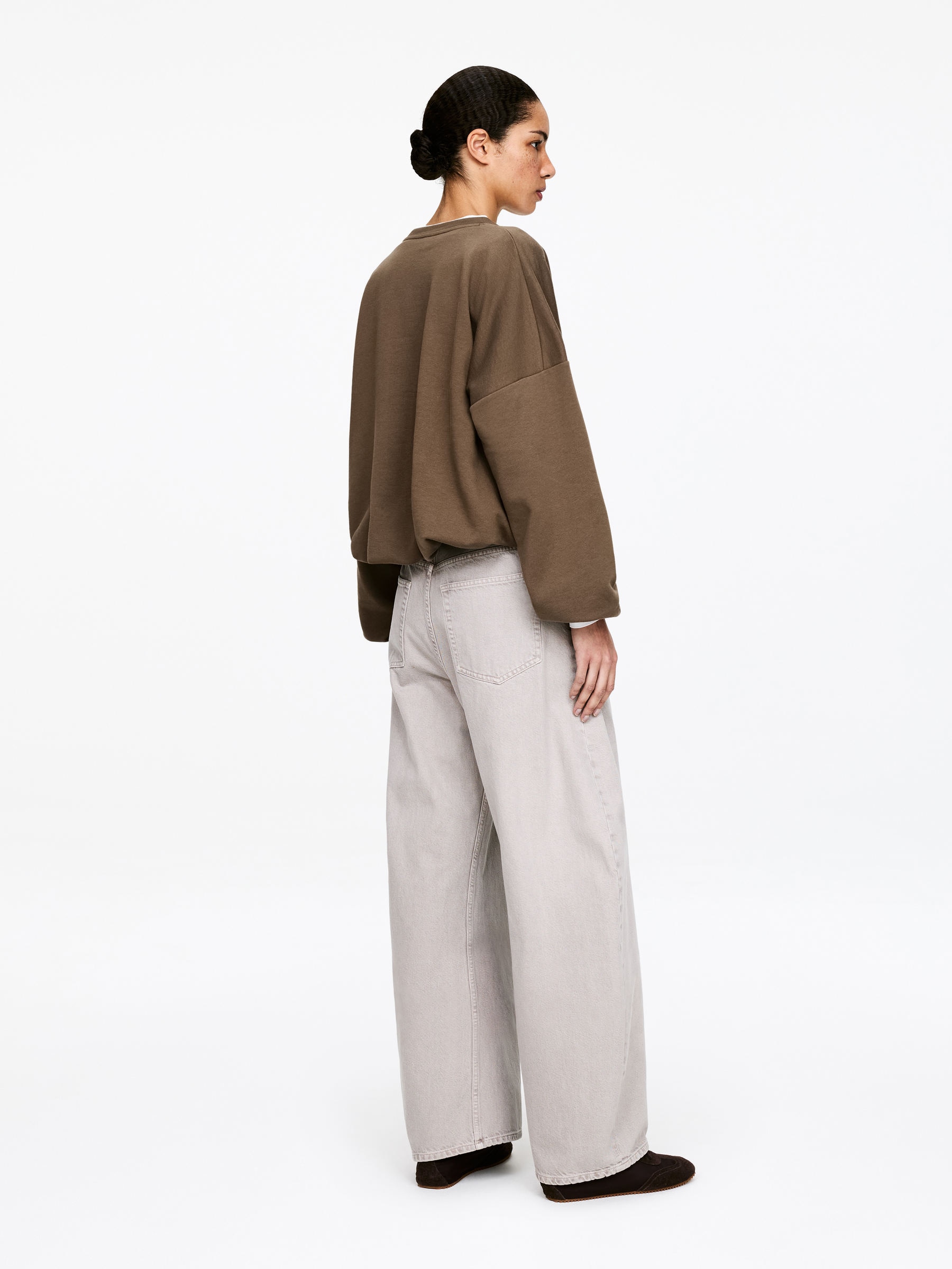 Balloon Sweatshirt - Brown - Regular fit - Women - StillMedia/Lookbook - 4