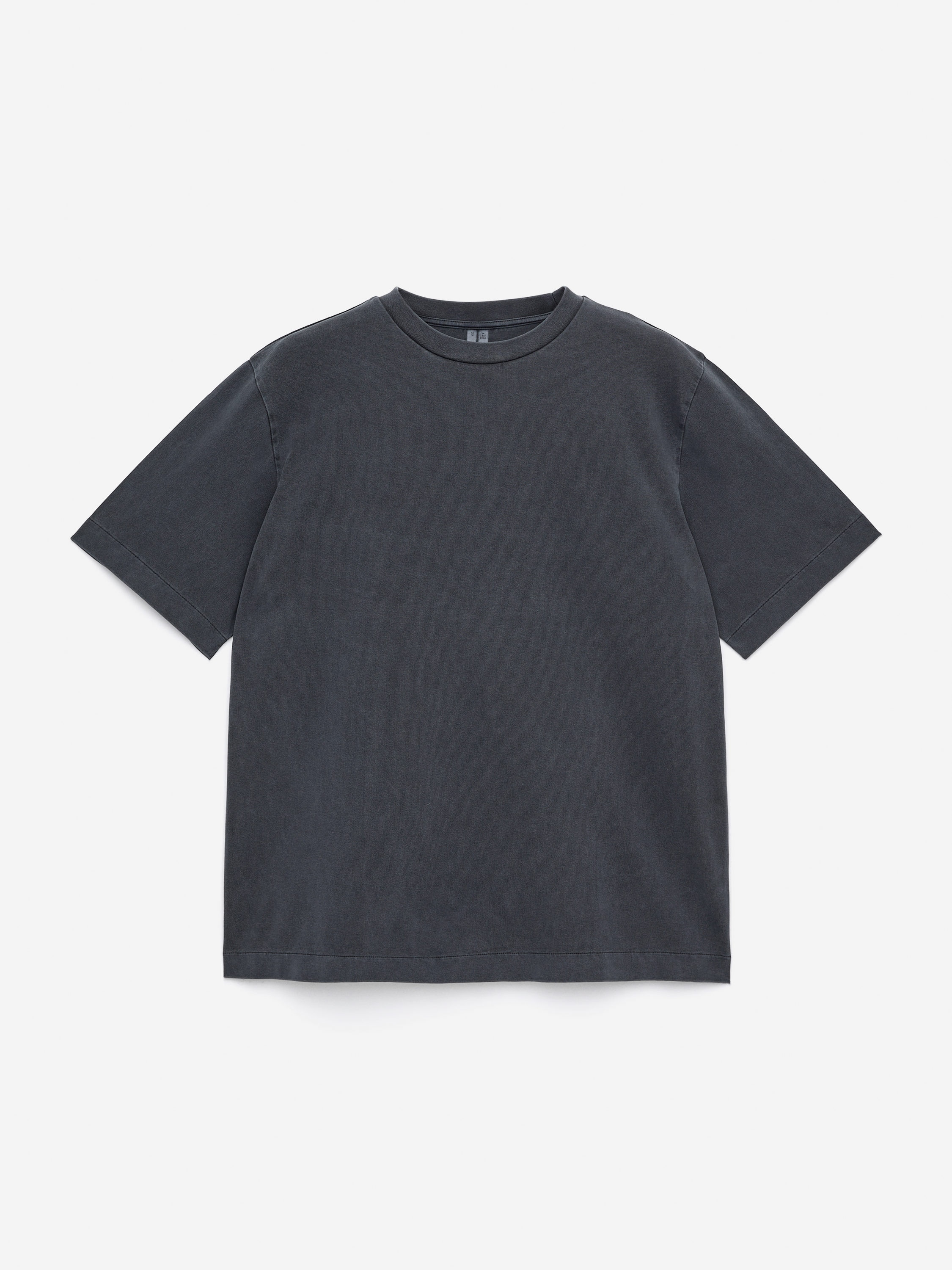 Relaxed T-Shirt - Black - Relaxed fit - Men - StillMedia/DescriptiveStillLife - 2