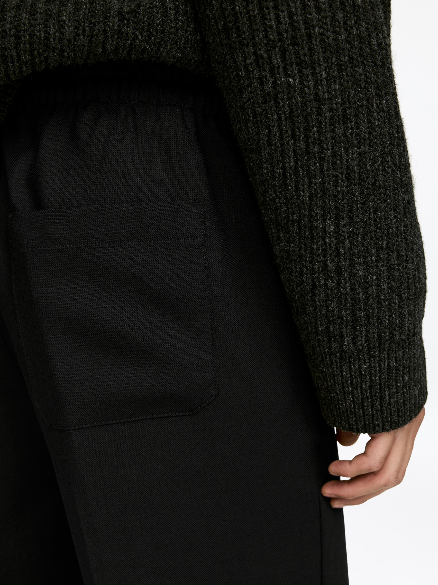 Loose-Fit Wool Trousers - Black - Loose fit - Men - StillMedia/Lookbook - 5