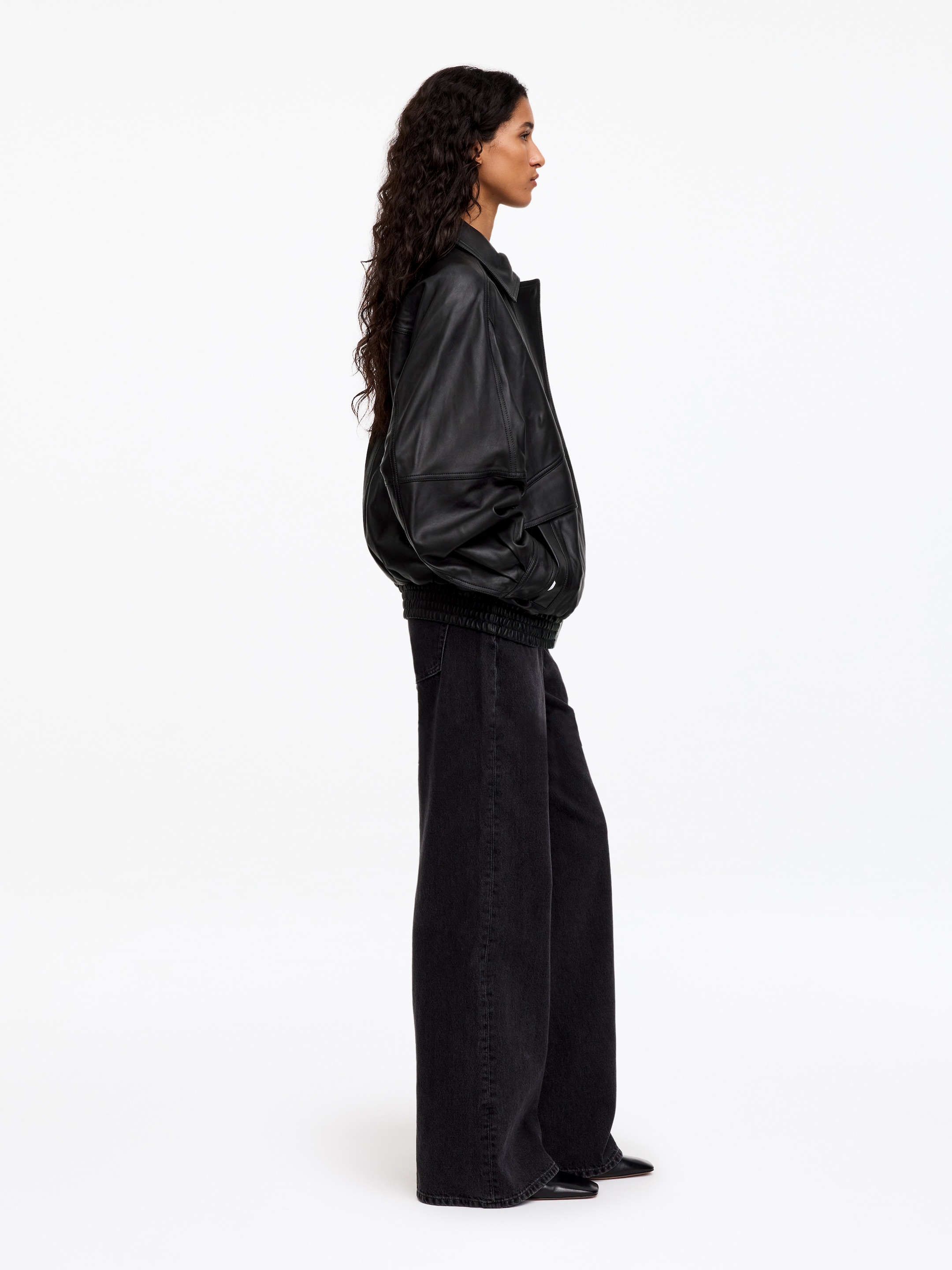 Relaxed Leather Jacket - Black - Relaxed fit - women - StillMedia/Lookbook - 2