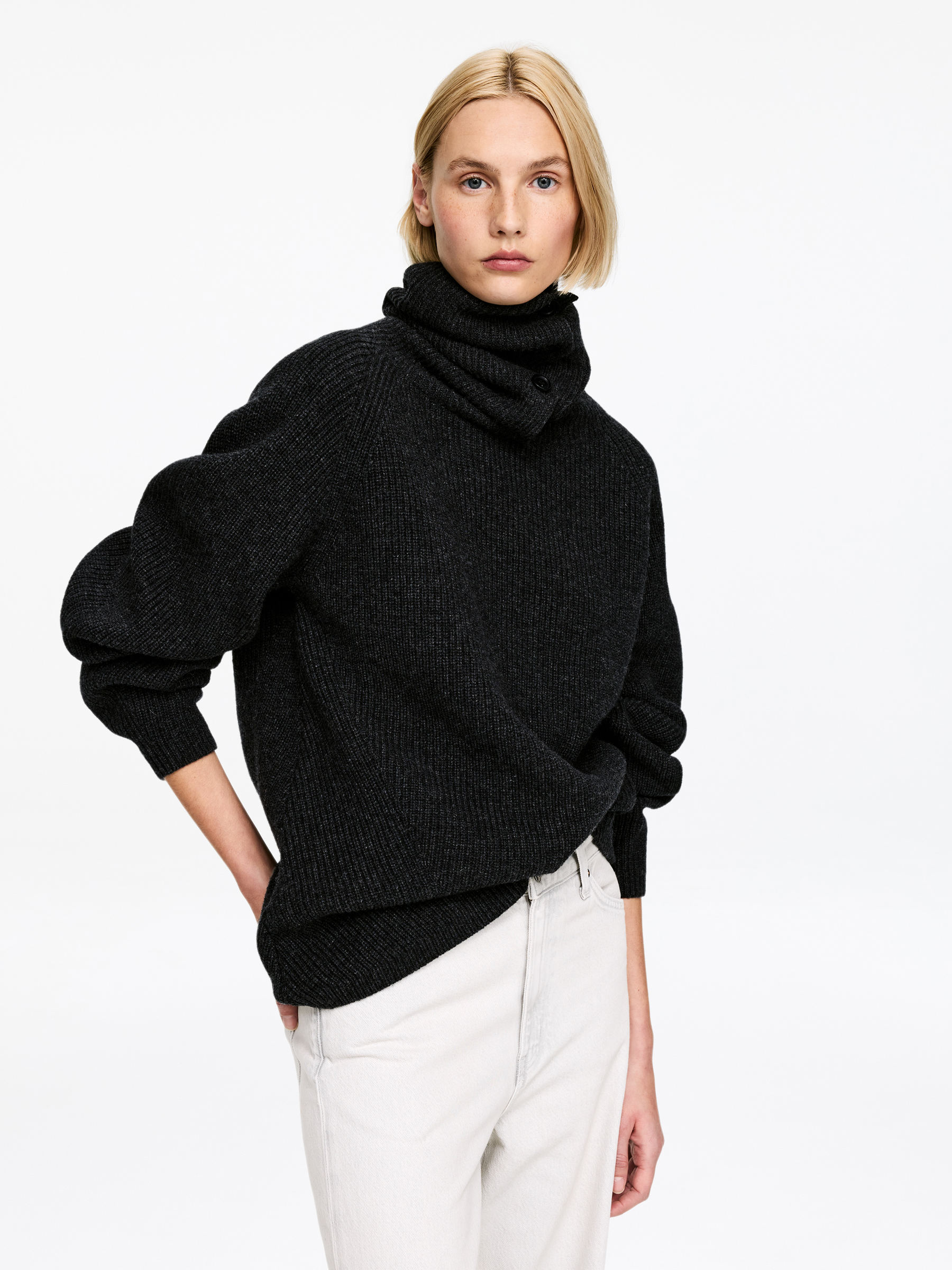 Foldover Collar Jumper - Grey - Loose fit - Women - StillMedia/Lookbook - 7