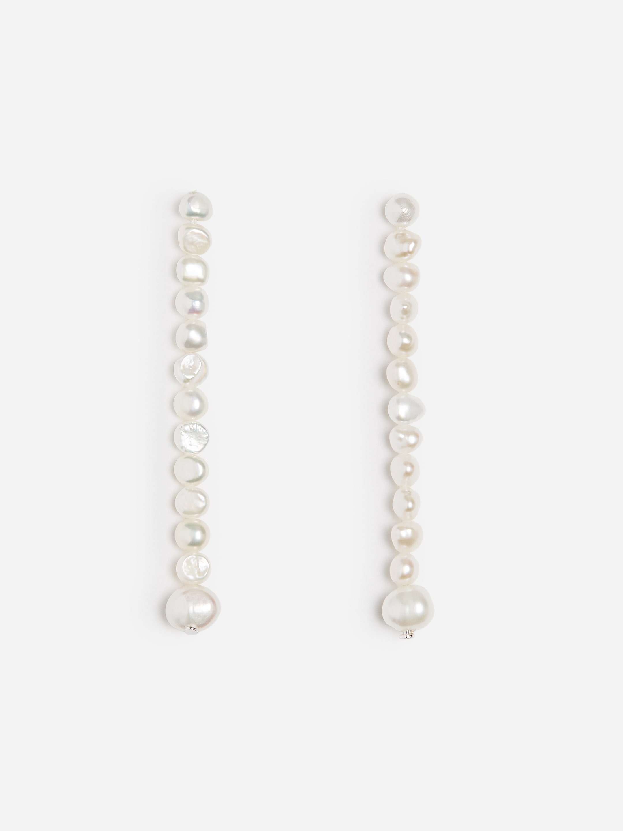 Freshwater Pearl Earrings - White - Women - StillMedia/DescriptiveStillLife - 1