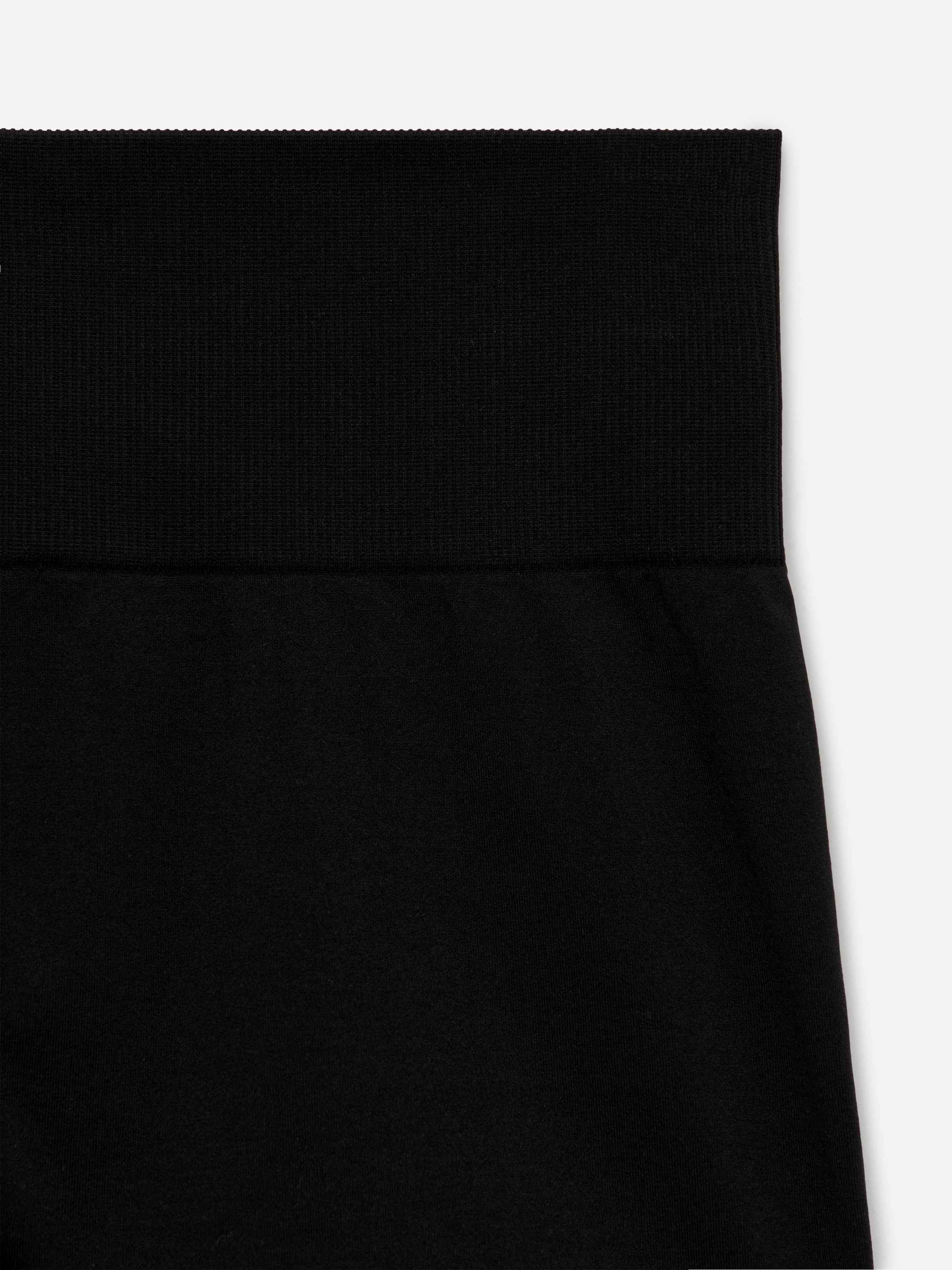 Seamless Shorts - Black - Slim fit - Women - StillMedia/DescriptiveDetail - 2