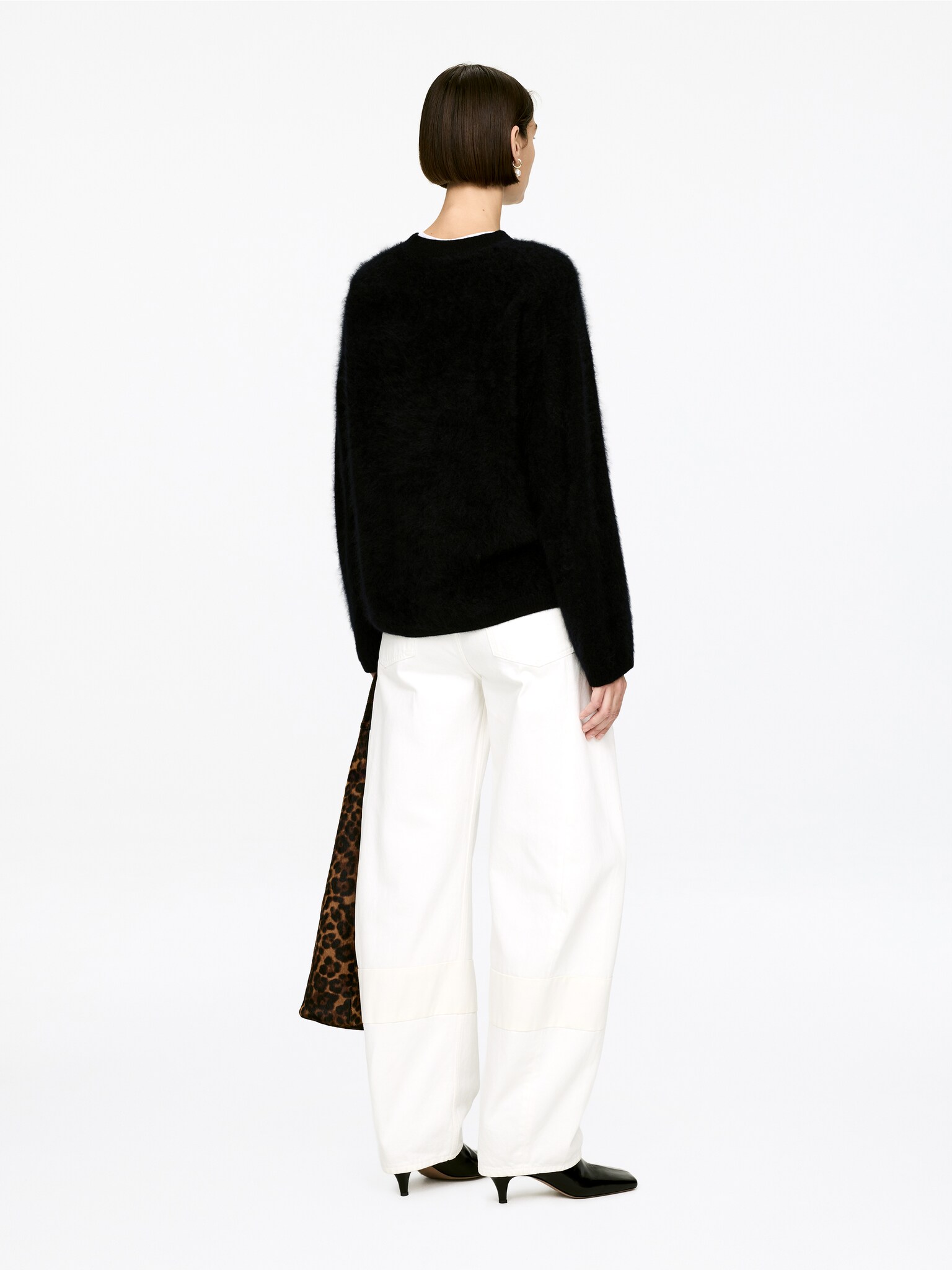 Pure Brushed-Cashmere Jumper​ - Black - 4