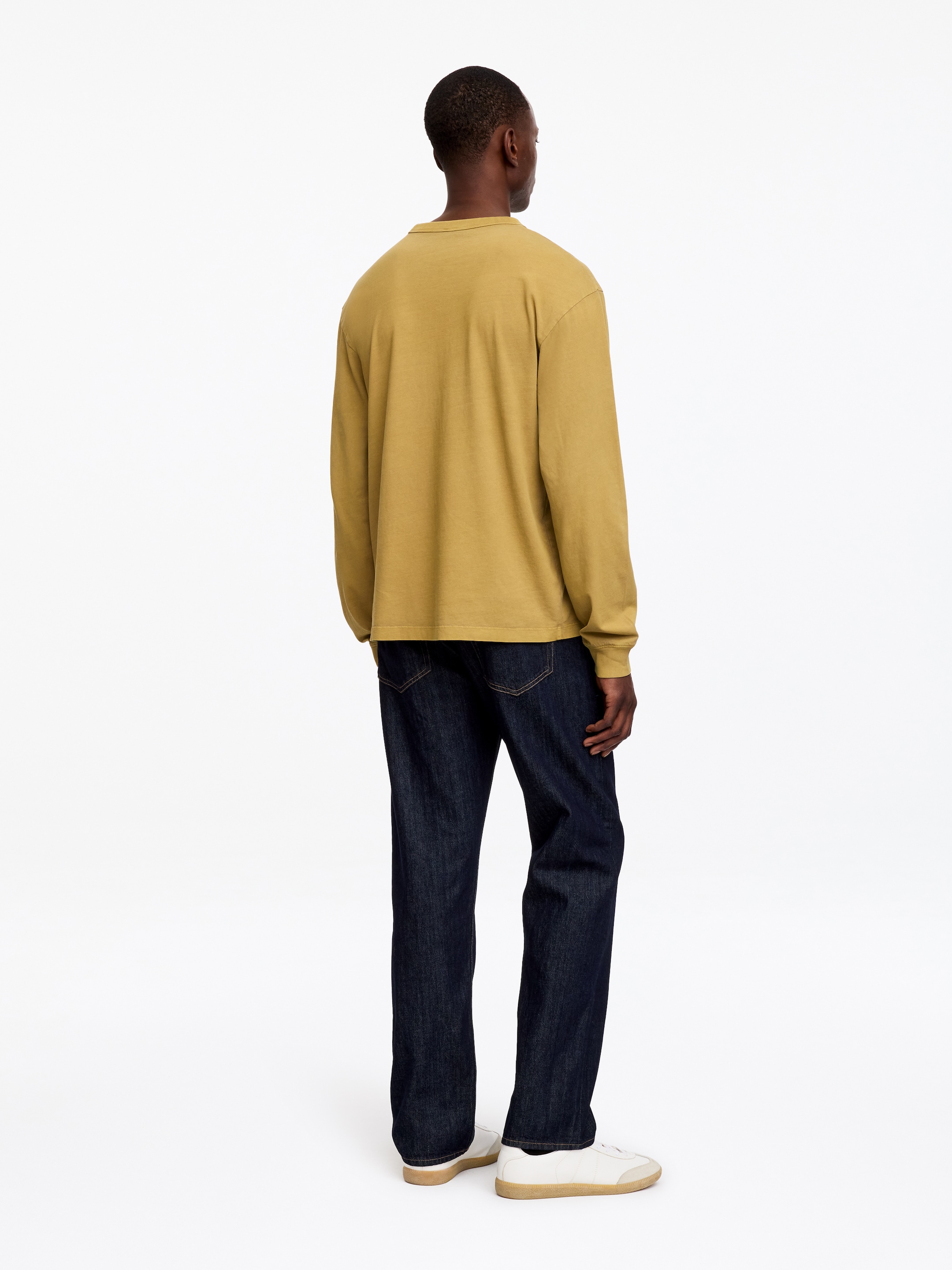 Relaxed Long-Sleeve T-Shirt - Mustard - Relaxed fit - Men - StillMedia/Lookbook - 2