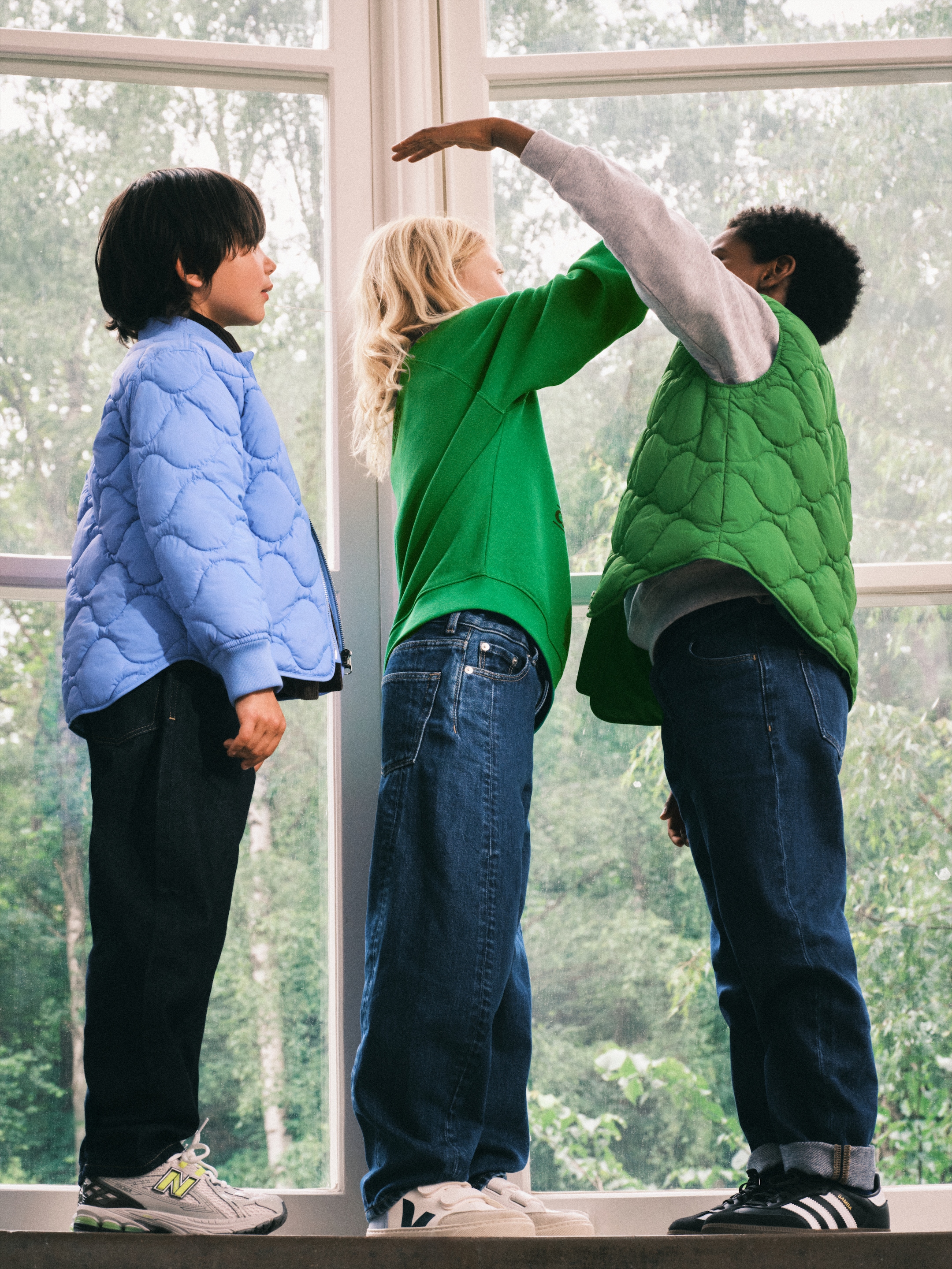 Barrel Jeans - Dark Blue - Relaxed fit - Children - StillMedia/Environmental - 1