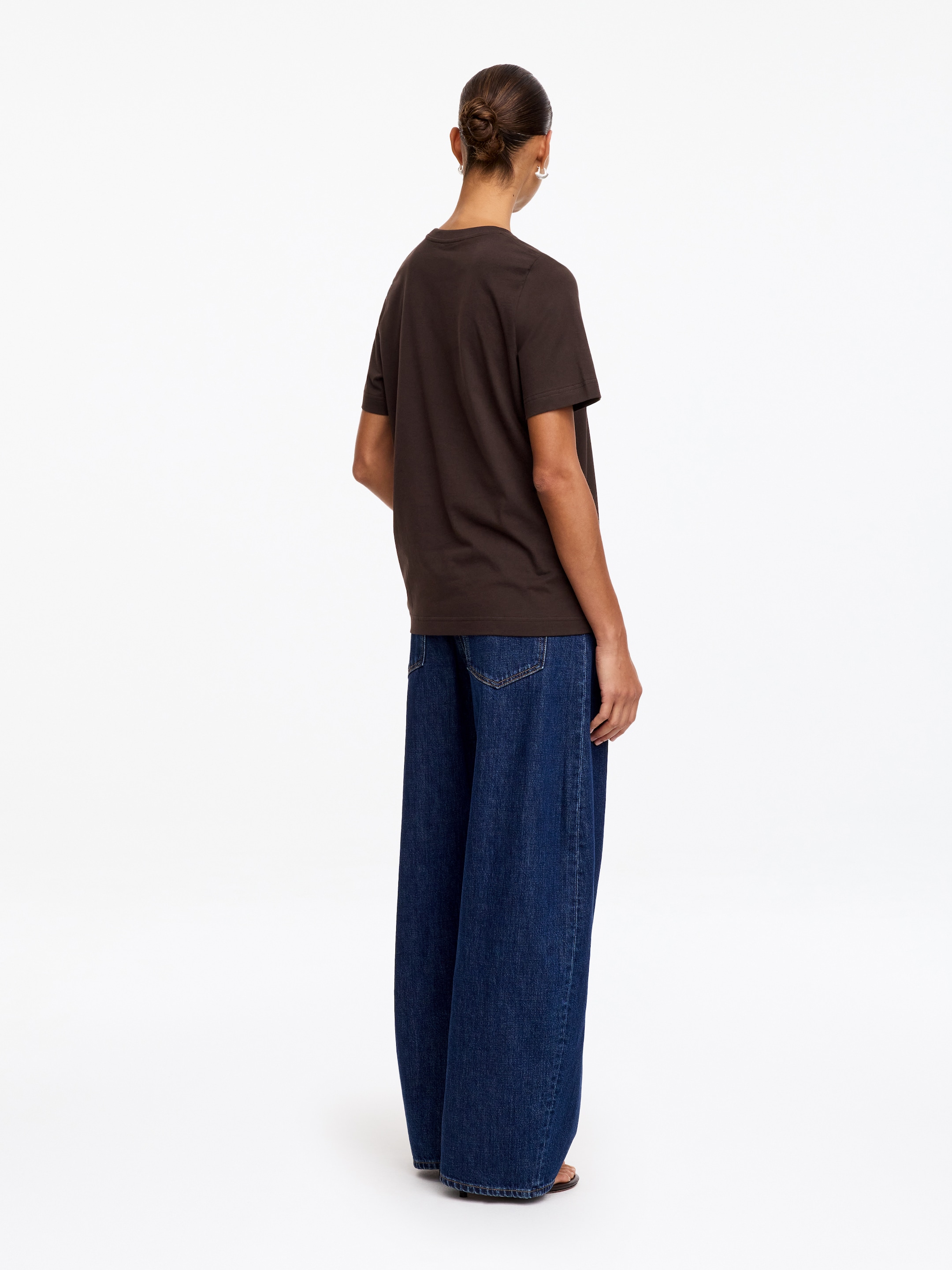 Signature Short-Sleeve T-Shirt - Brown - Regular fit - Women - StillMedia/Lookbook - 3