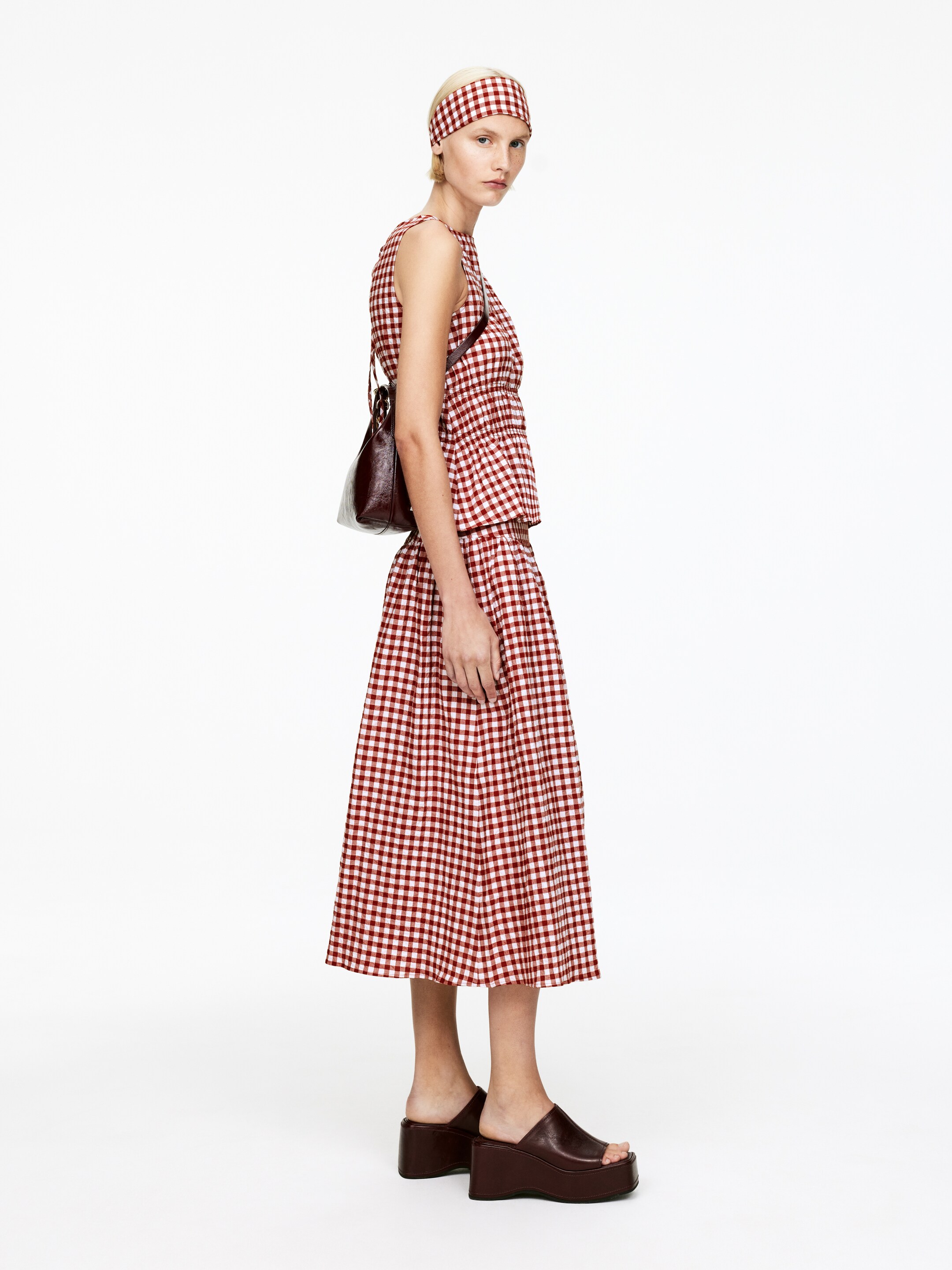 Visa större bild: Kjol i bäckebölja - Roströd/vit - DAM | H&M SE 2