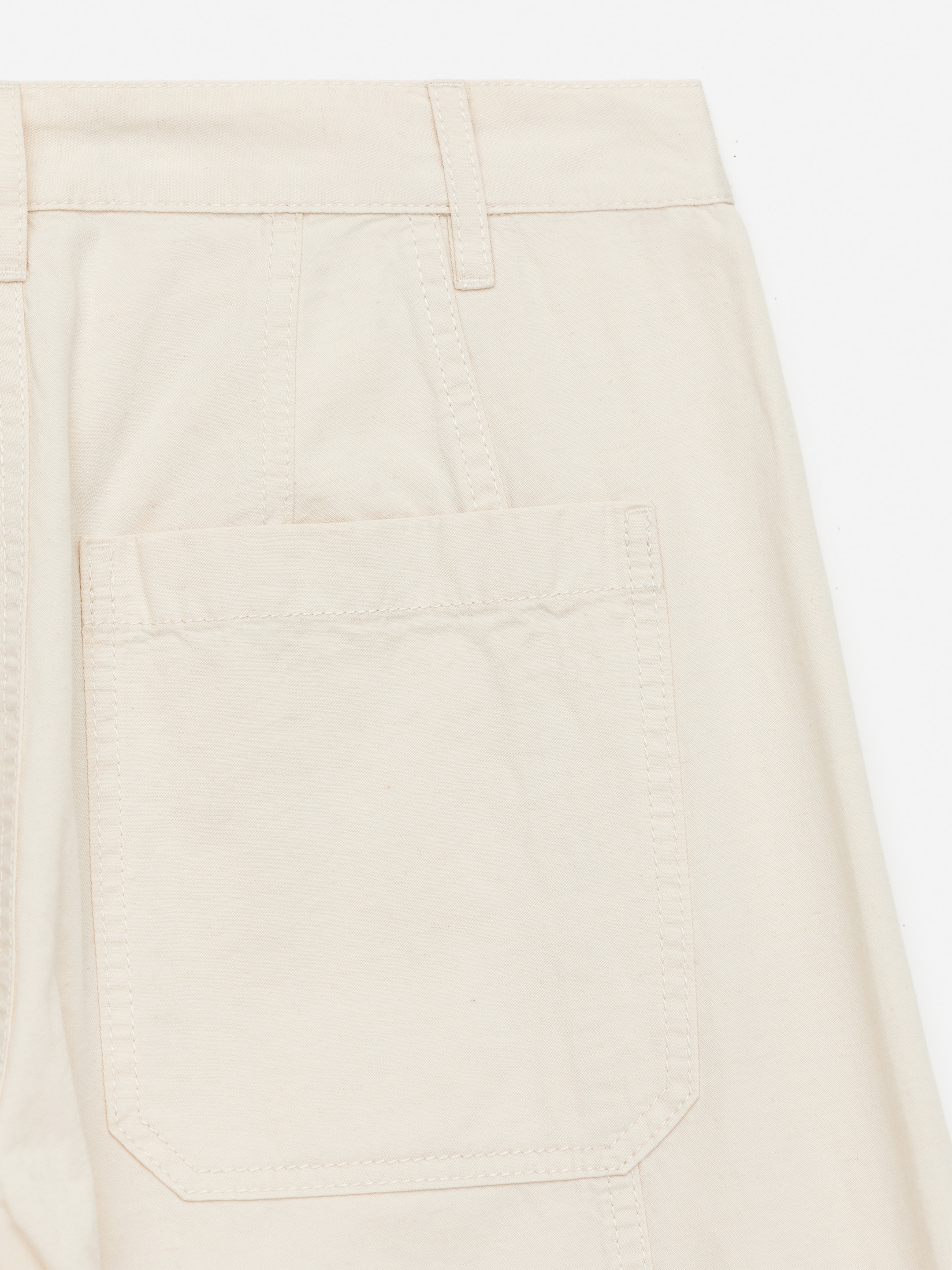 barrel leg chinos - Off-white - Relaxed fit - Women - StillMedia/DescriptiveDetail - 2