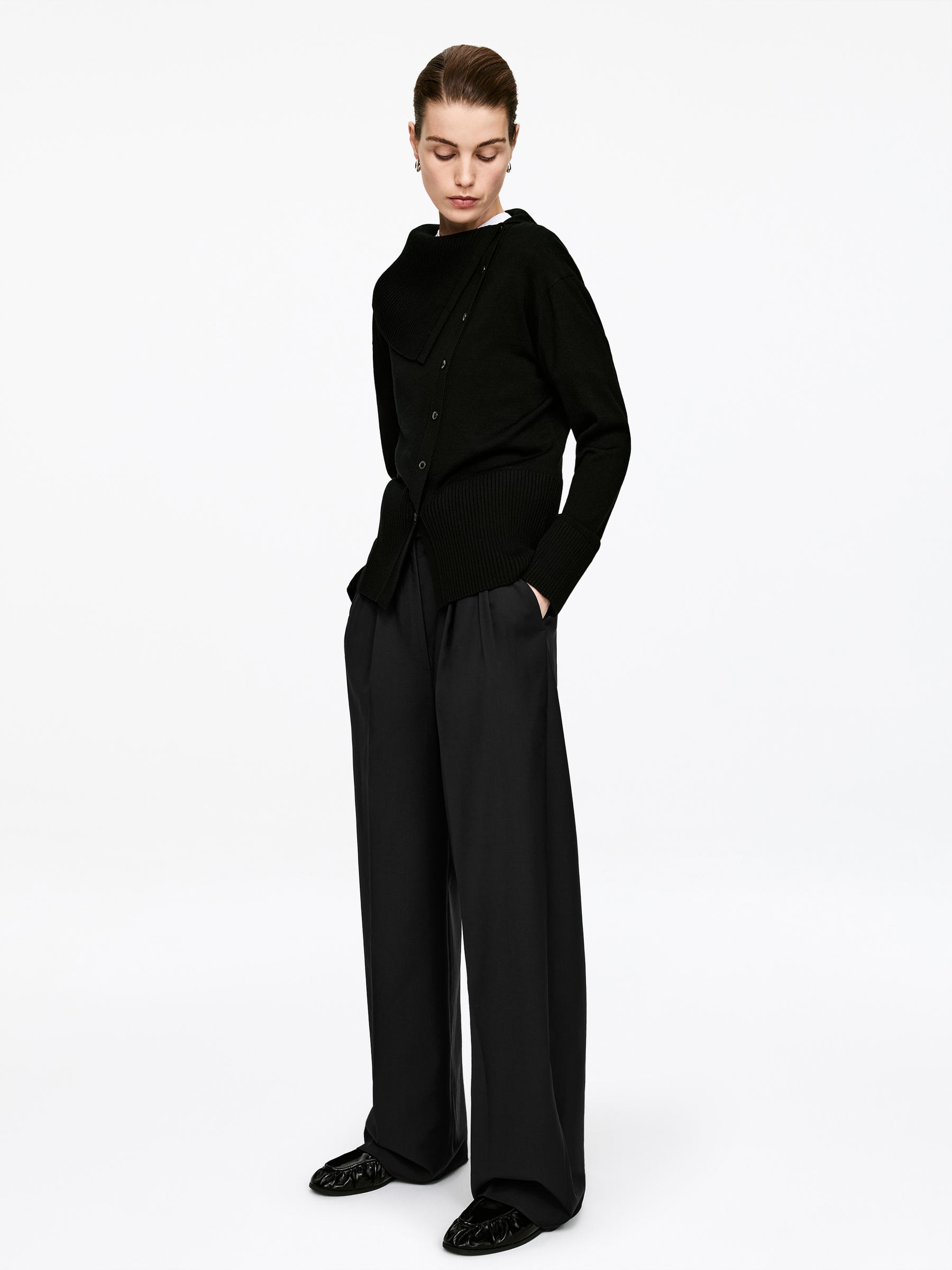 Wide Tailored Trousers - Black - Loose fit - Women - StillMedia/Lookbook - 6