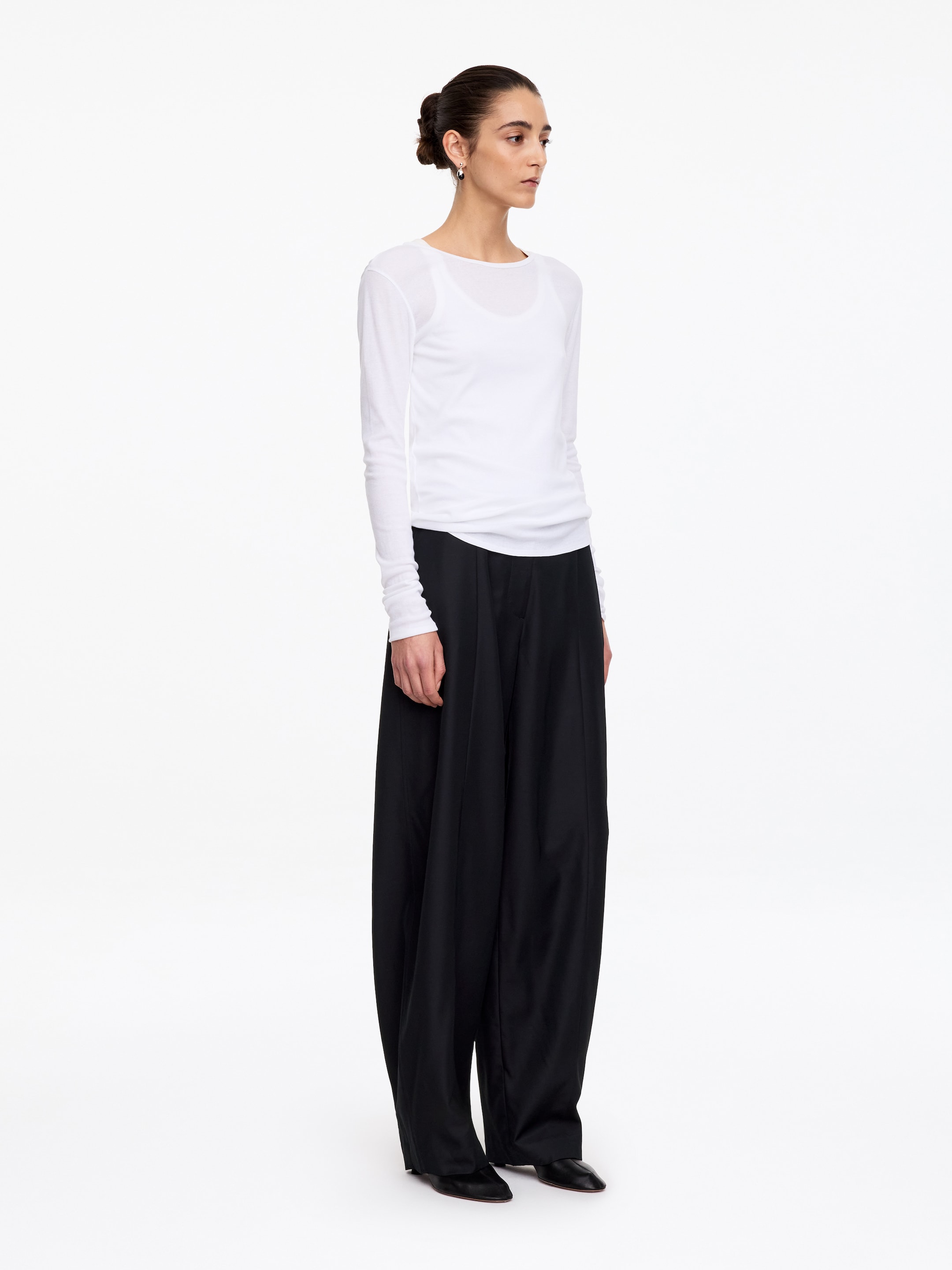 Relaxed Barrel-Leg Trousers - Dark Blue - Relaxed fit - women - StillMedia/Lookbook - 5