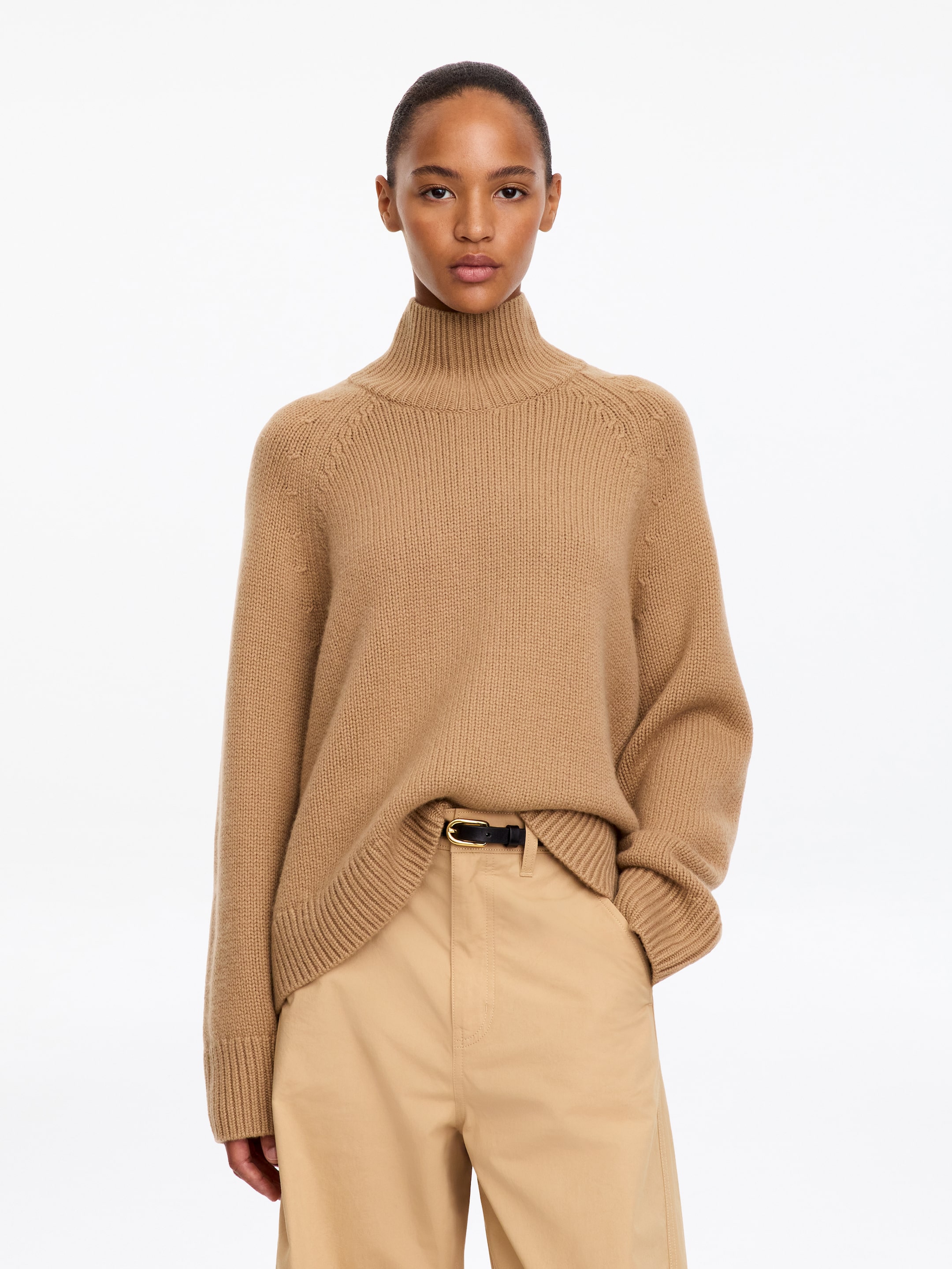 Chunky Pure Cashmere Jumper - Camel - Loose fit - women - StillMedia/Lookbook - 2