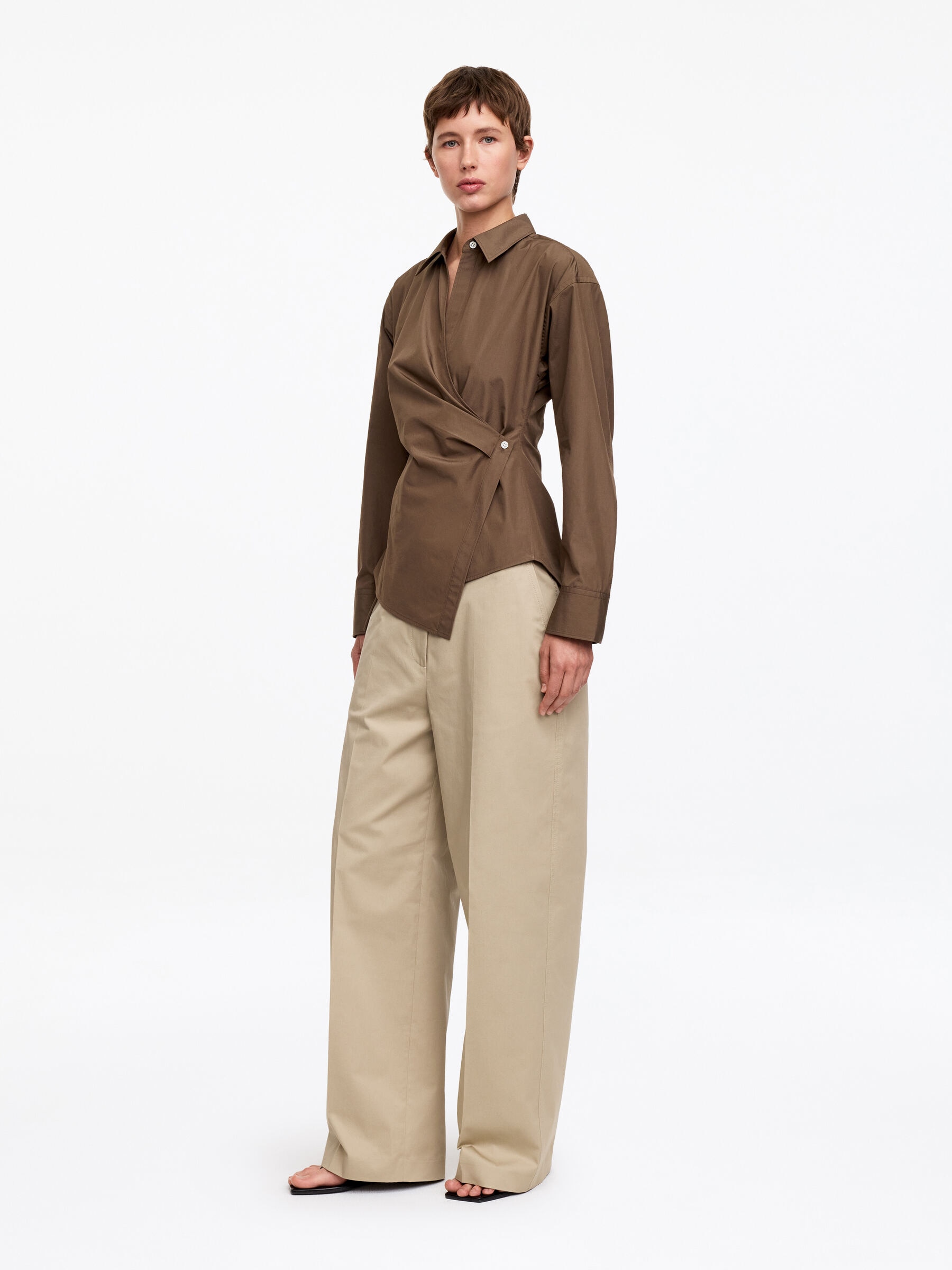 Chemise cache-cœur - Taupe - Slim fit - Femme - StillMedia/Lookbook - 2