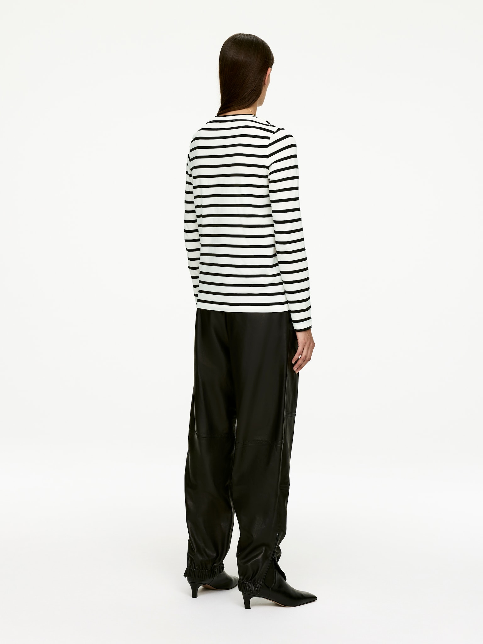 IRIS Signature Long-Sleeve T-Shirt - Off White/Black/Pink/Black/Grey/Off White/Rust/White - 6