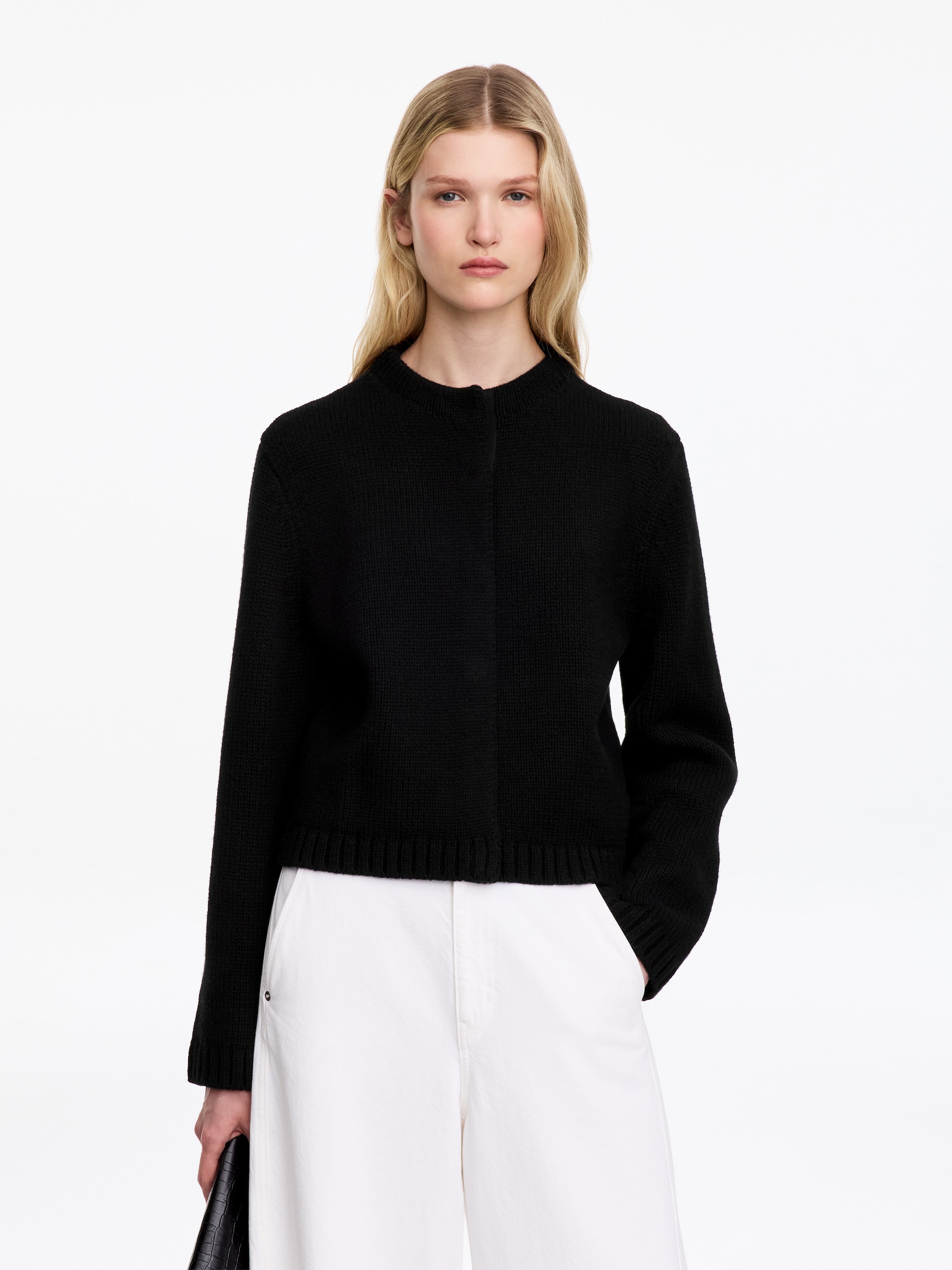 Cardigan in lana con collo a lupetto-Black-20591