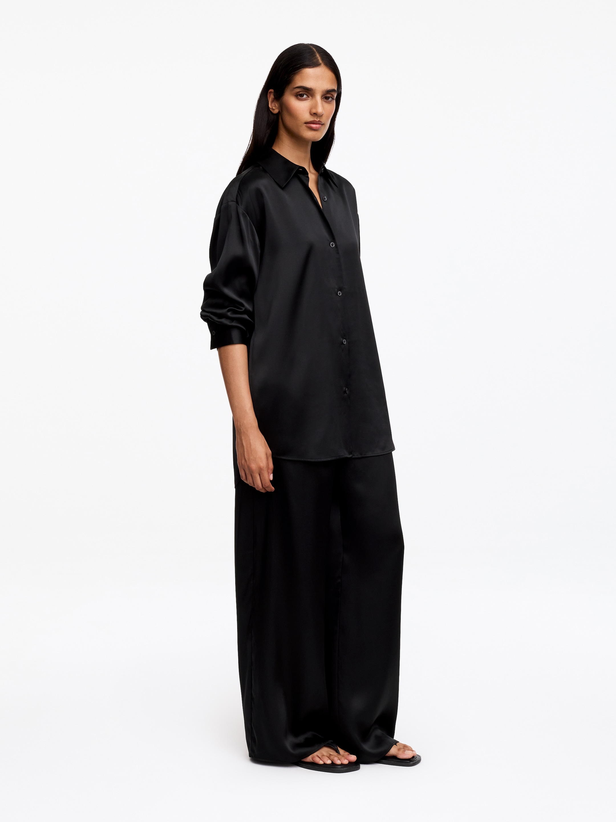 Hemd aus Seidensatin - Schwarz - Regular Fit - Damen - StillMedia/Lookbook - 2