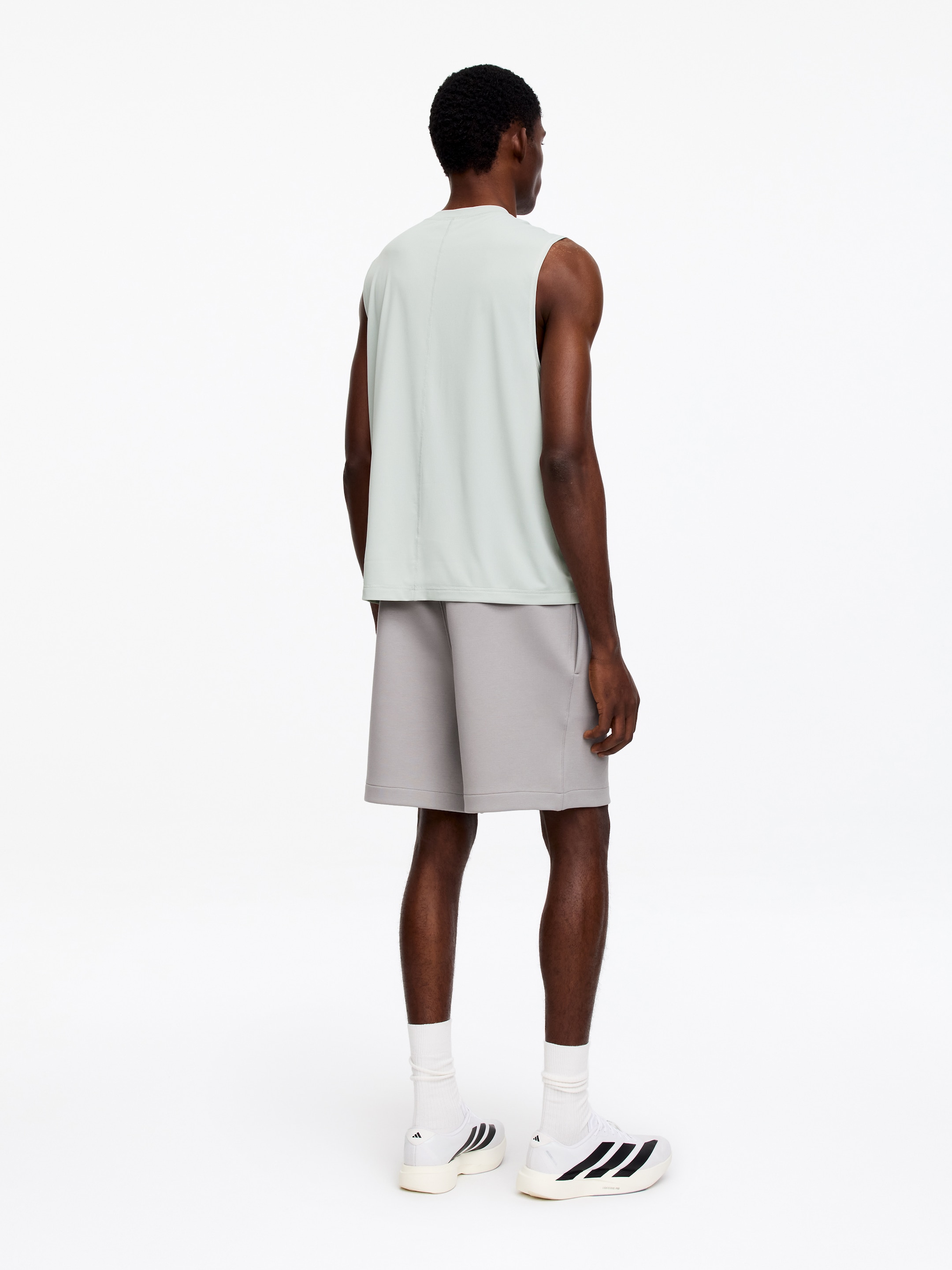 ARKET ACTIVE Tanktop - Helles Salbeigrün - Relaxed Fit - Herren - StillMedia/Lookbook - 2