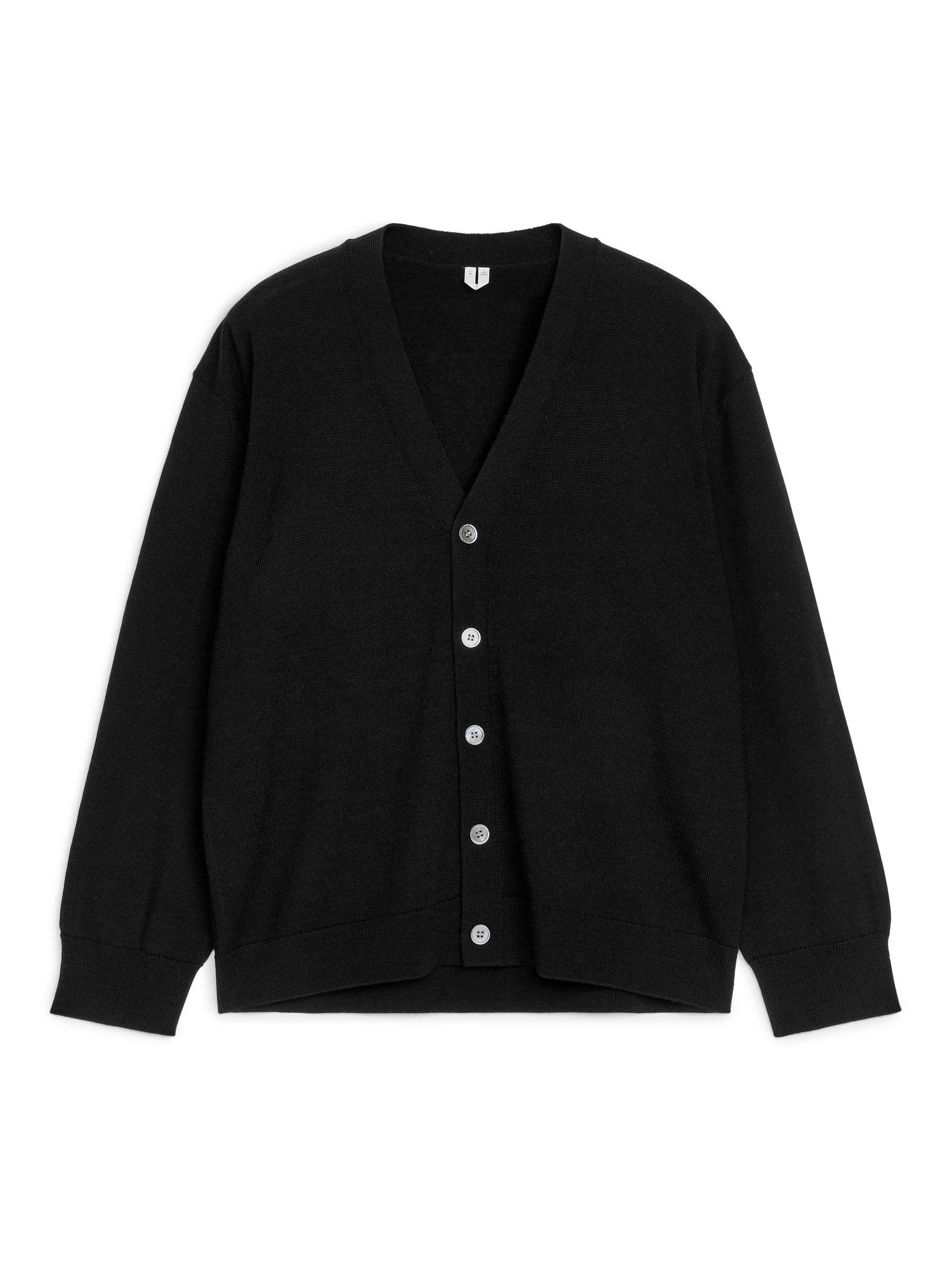 V-Neck Wool Cardigan - Black - Regular fit - Men - StillMedia/DescriptiveStillLife - 1