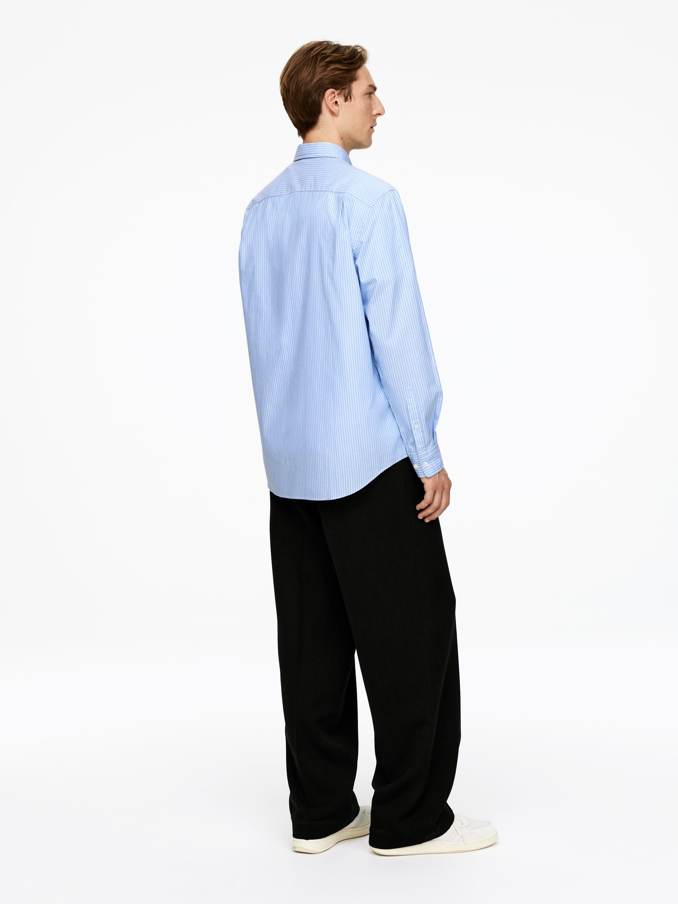 Relaxed Poplin Shirt - White/Blue - Loose fit - Men - StillMedia/Lookbook - 12