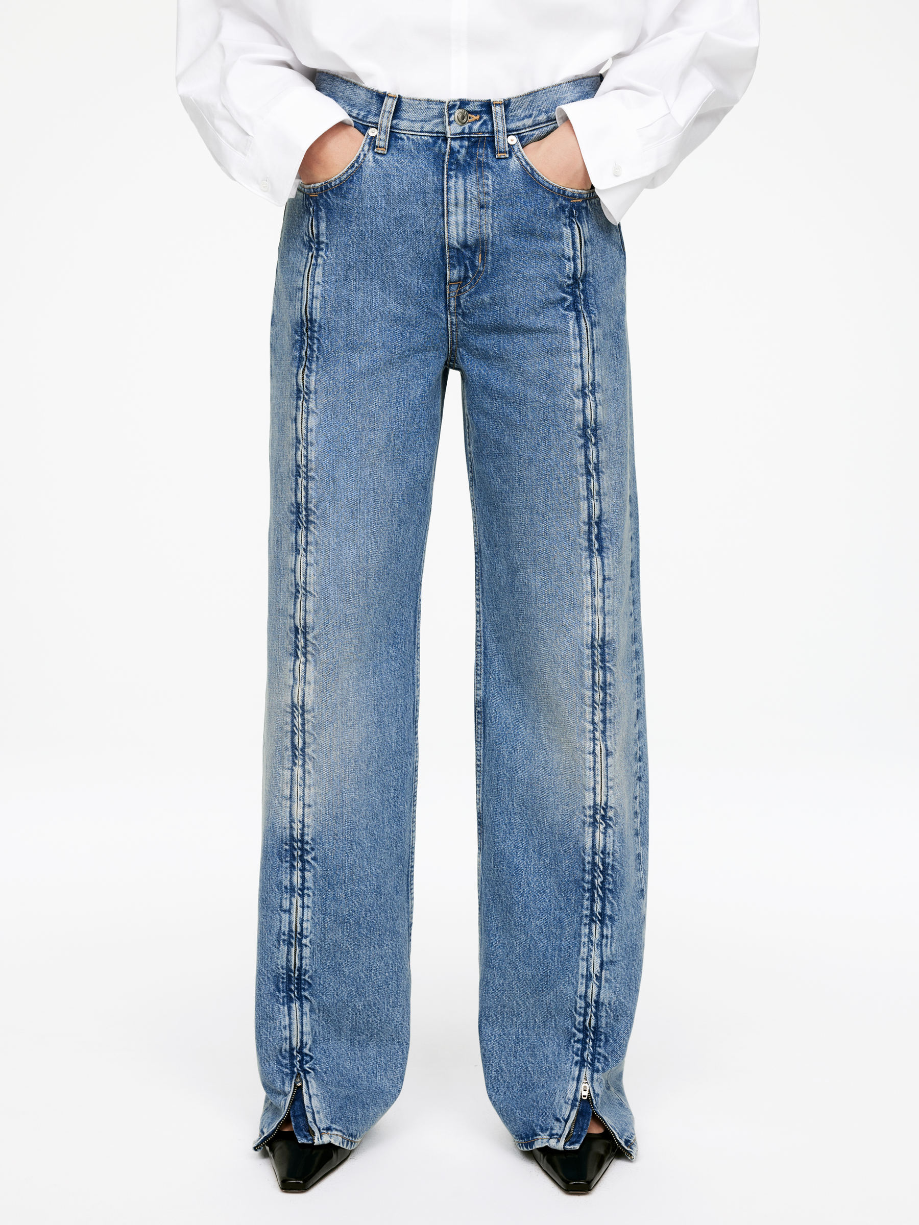 CORAL Wide Jeans - Mid Blue - Relaxed fit - Women - StillMedia/Lookbook - 3