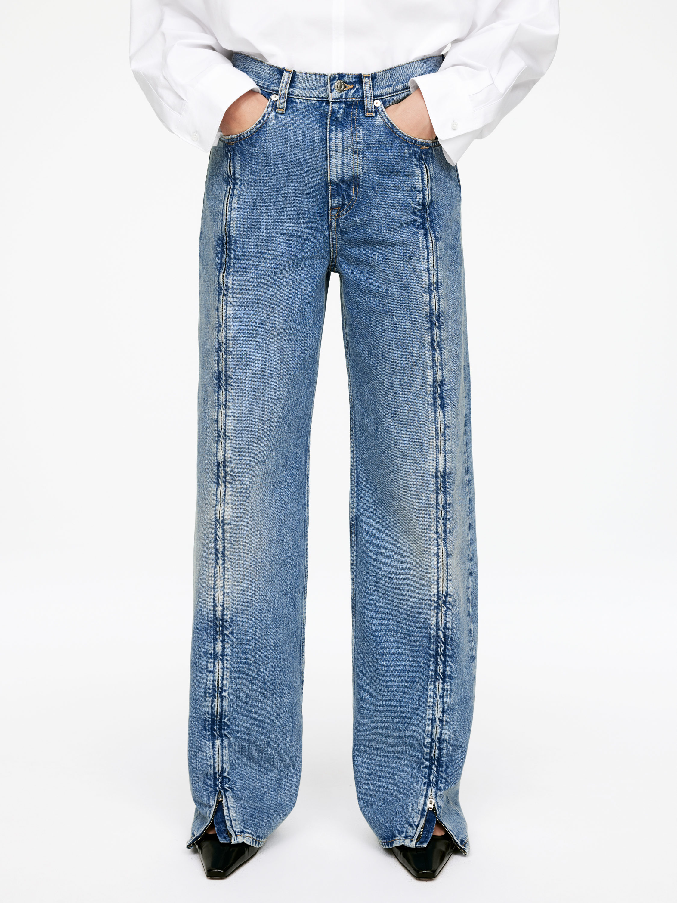 CORAL Wide Jeans - Mid Blue - Relaxed fit - Women - StillMedia/Lookbook - 3
