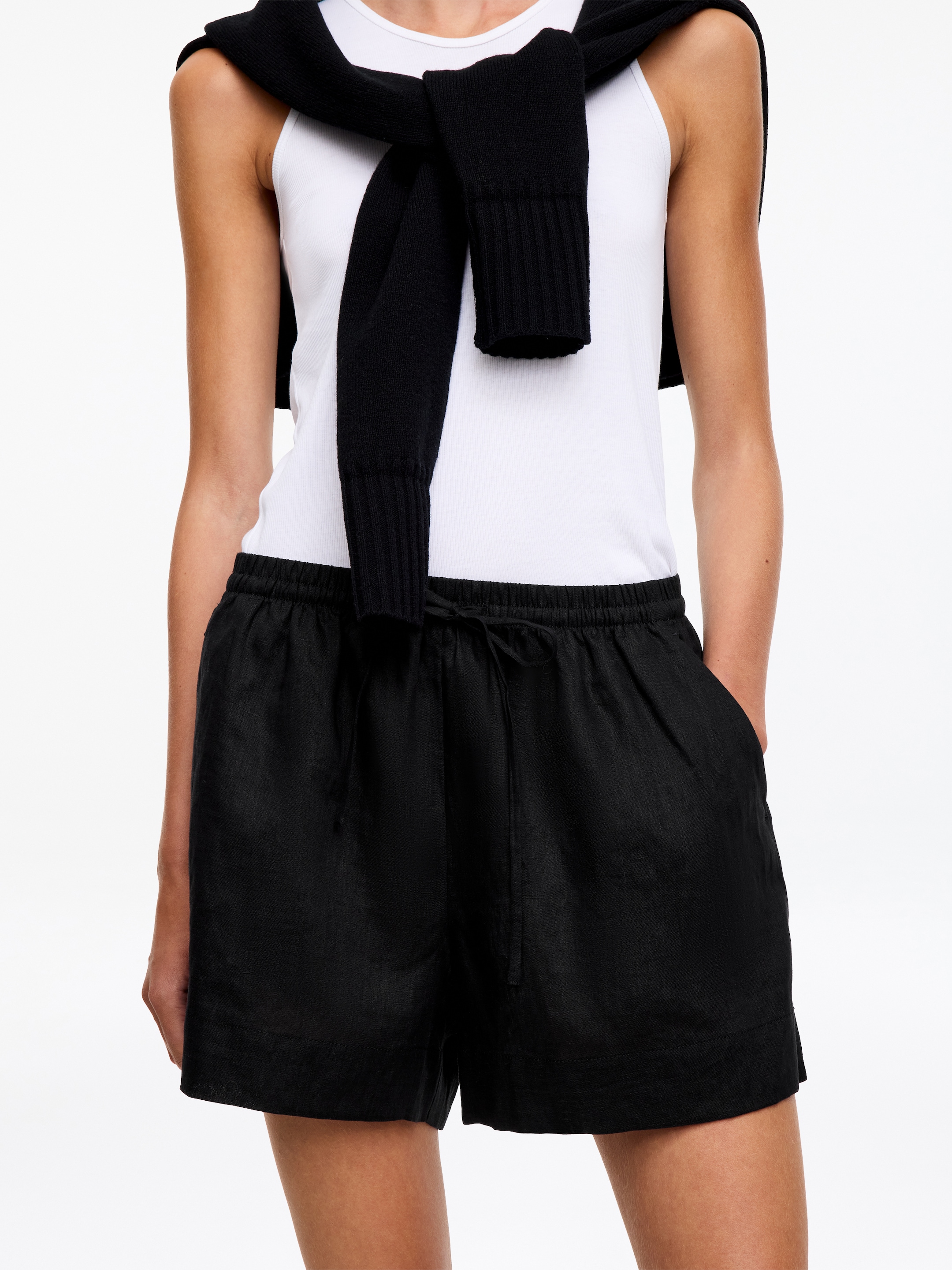 Drawstring Linen Shorts - Black - Oversized - Women - StillMedia/Lookbook - 6