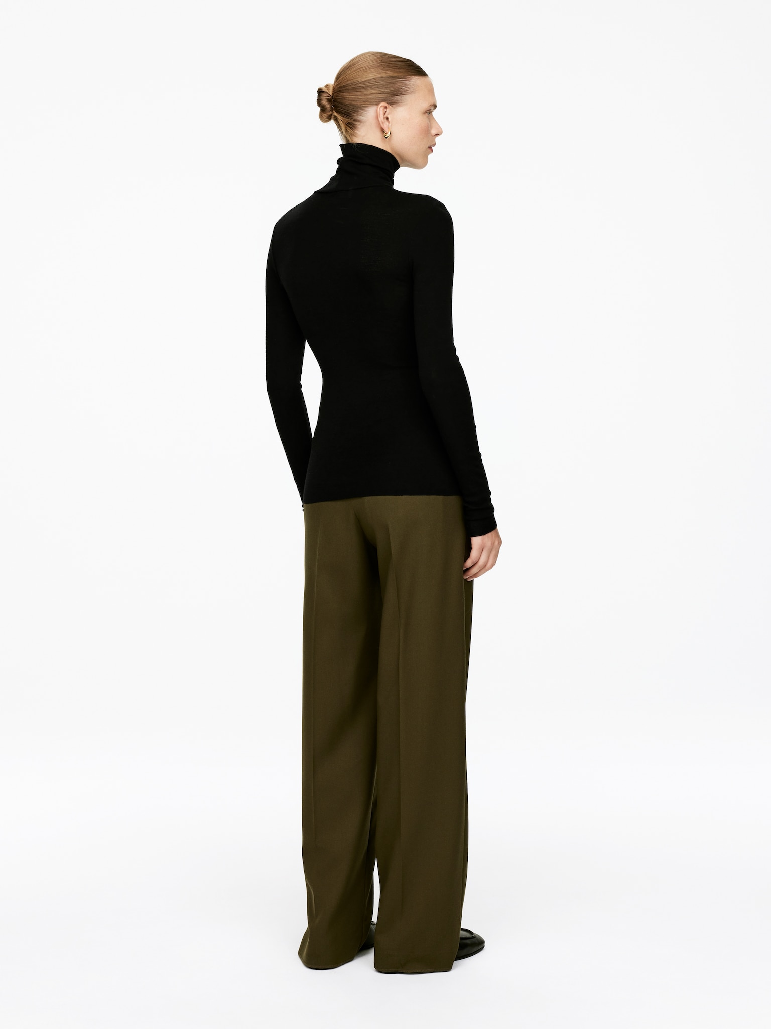Roll-Neck Wool Top - Black/Dark Blue - 4