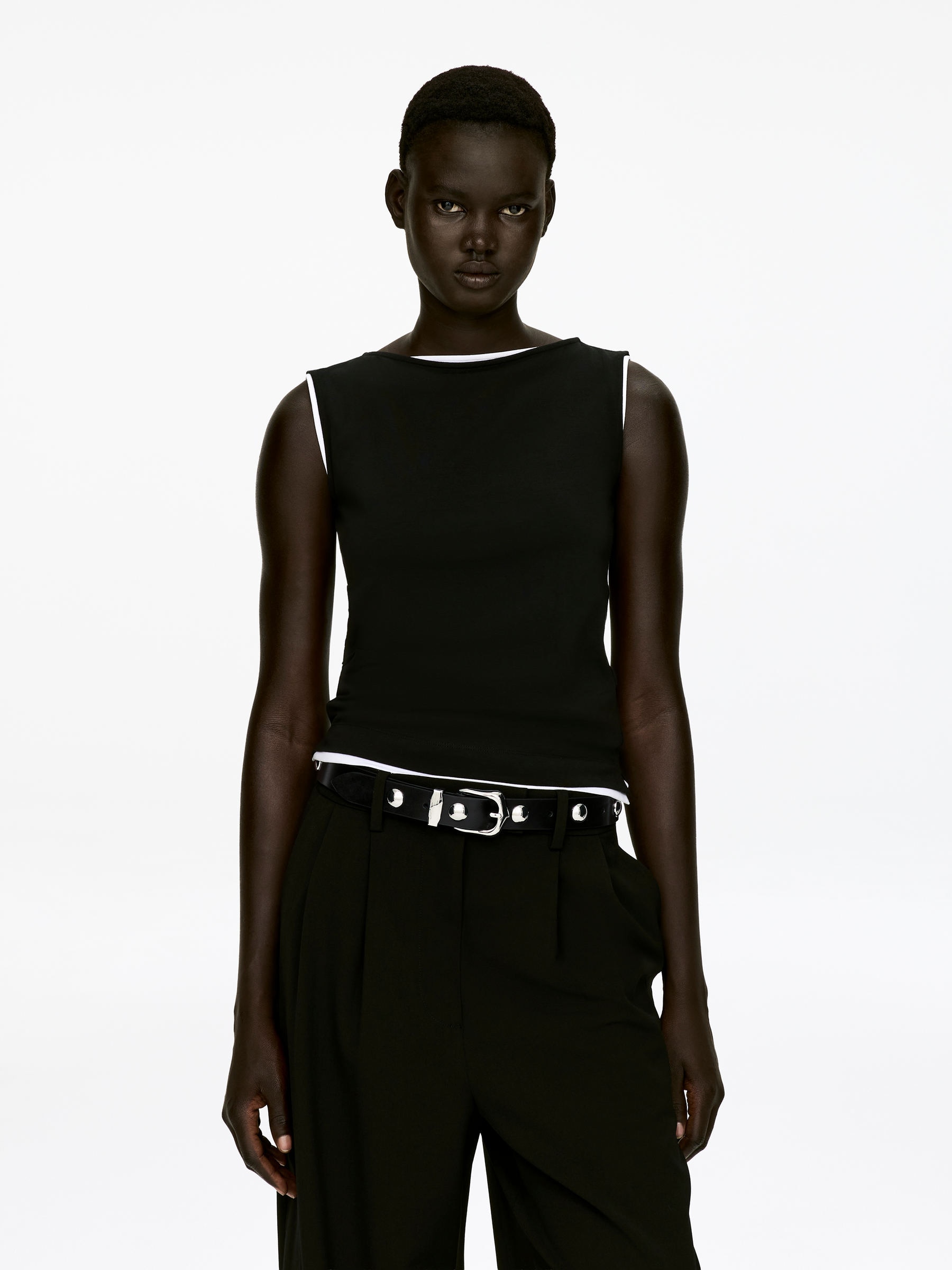 Nietenbesetzter Ledergürtel - Schwarz - Damen - StillMedia/Lookbook - 3